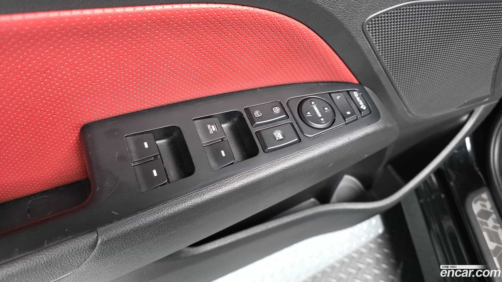 AVANTE Hyundai 2017.8-OPTION-045