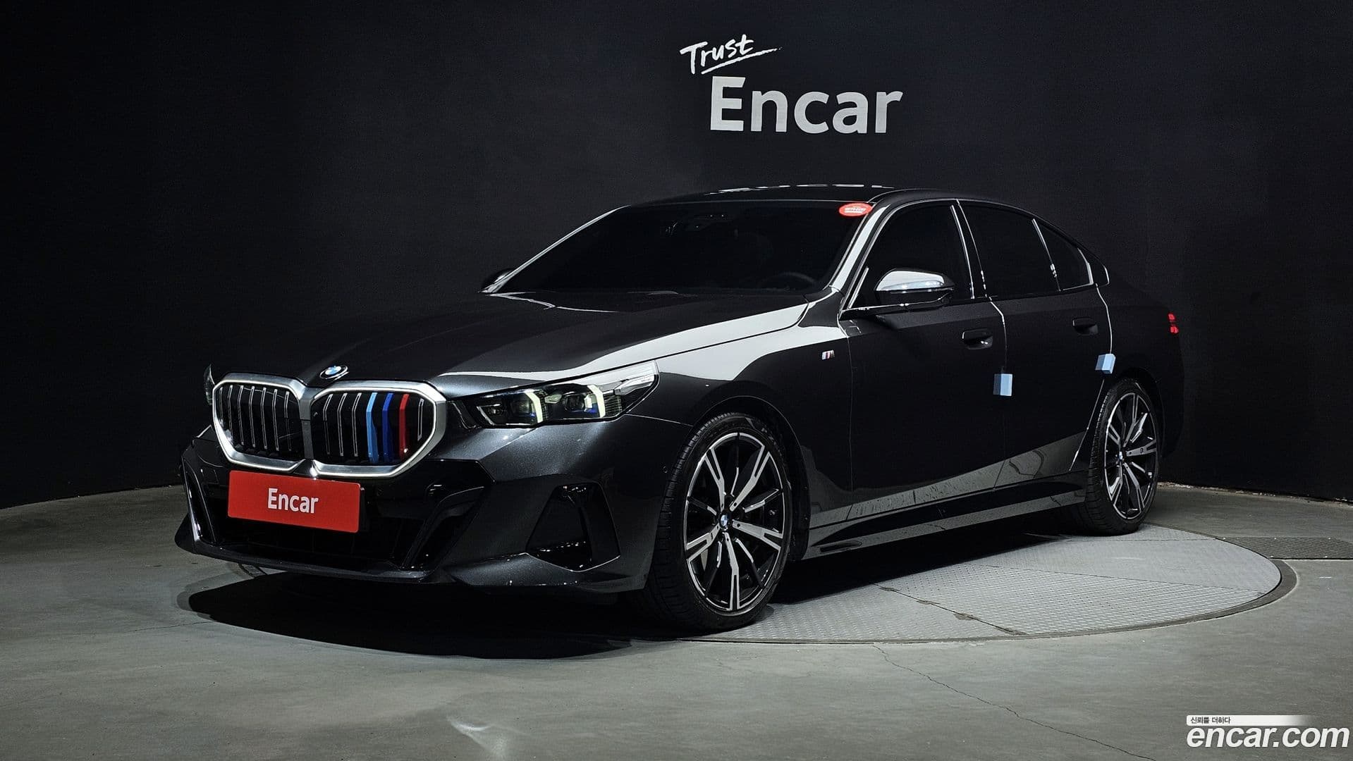 Main__Slider__Photo:5-Series BMW 2025.6-0