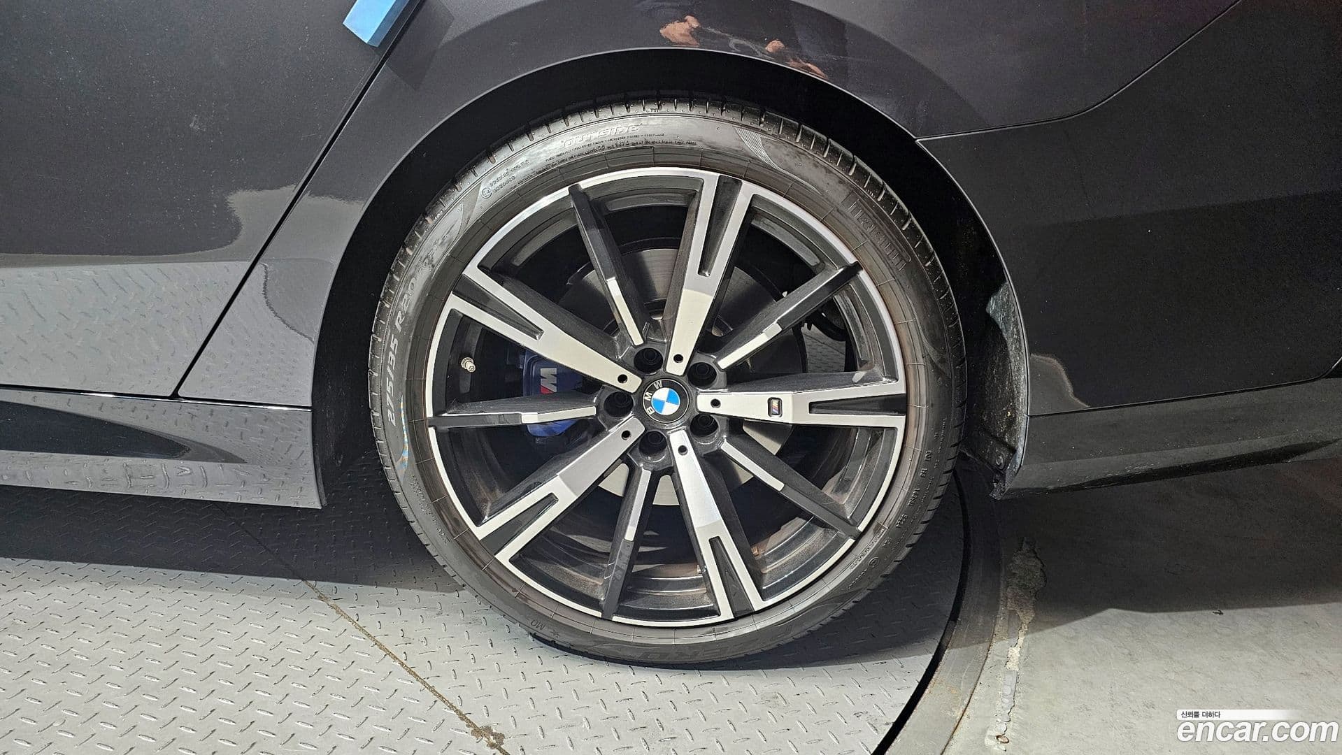 Main__Slider__Photo:5-Series BMW 2025.6-20