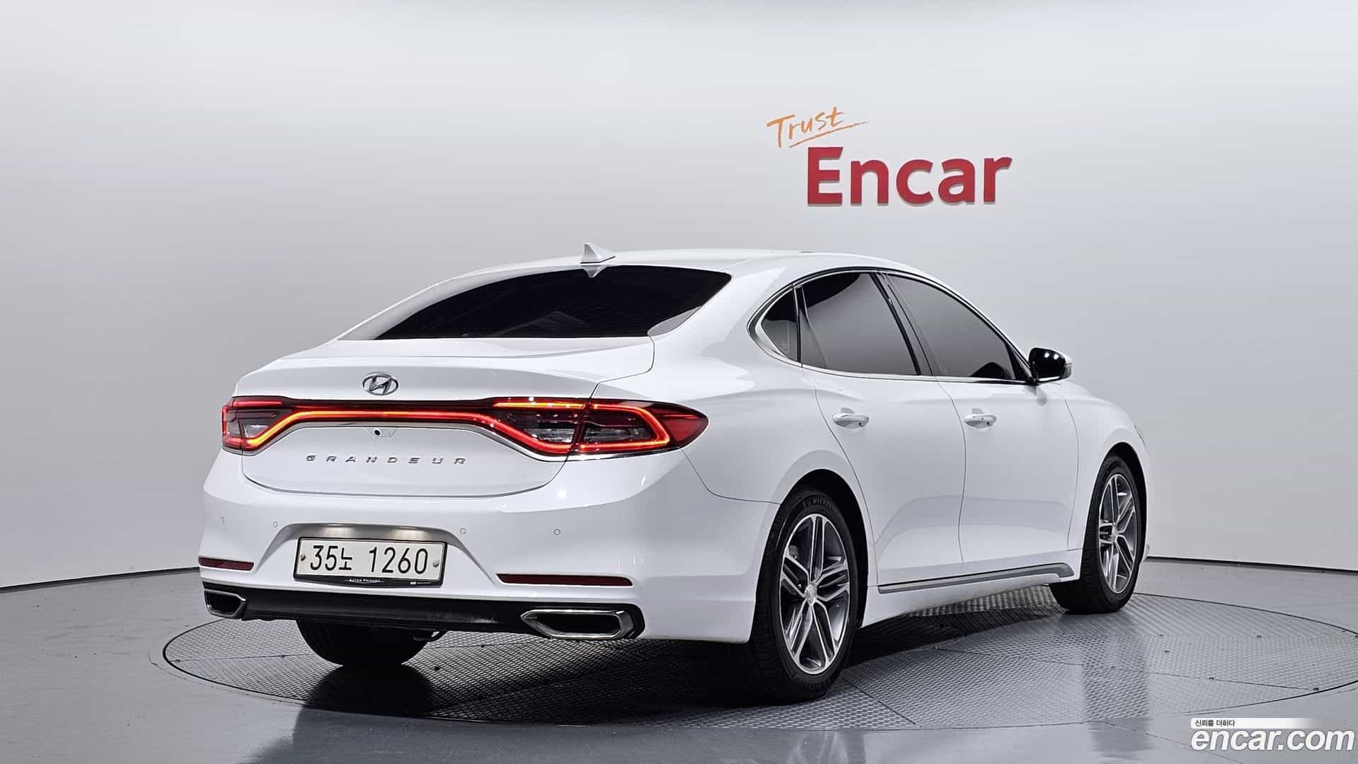 Grandeur Hyundai 2018.2-OUTER-002