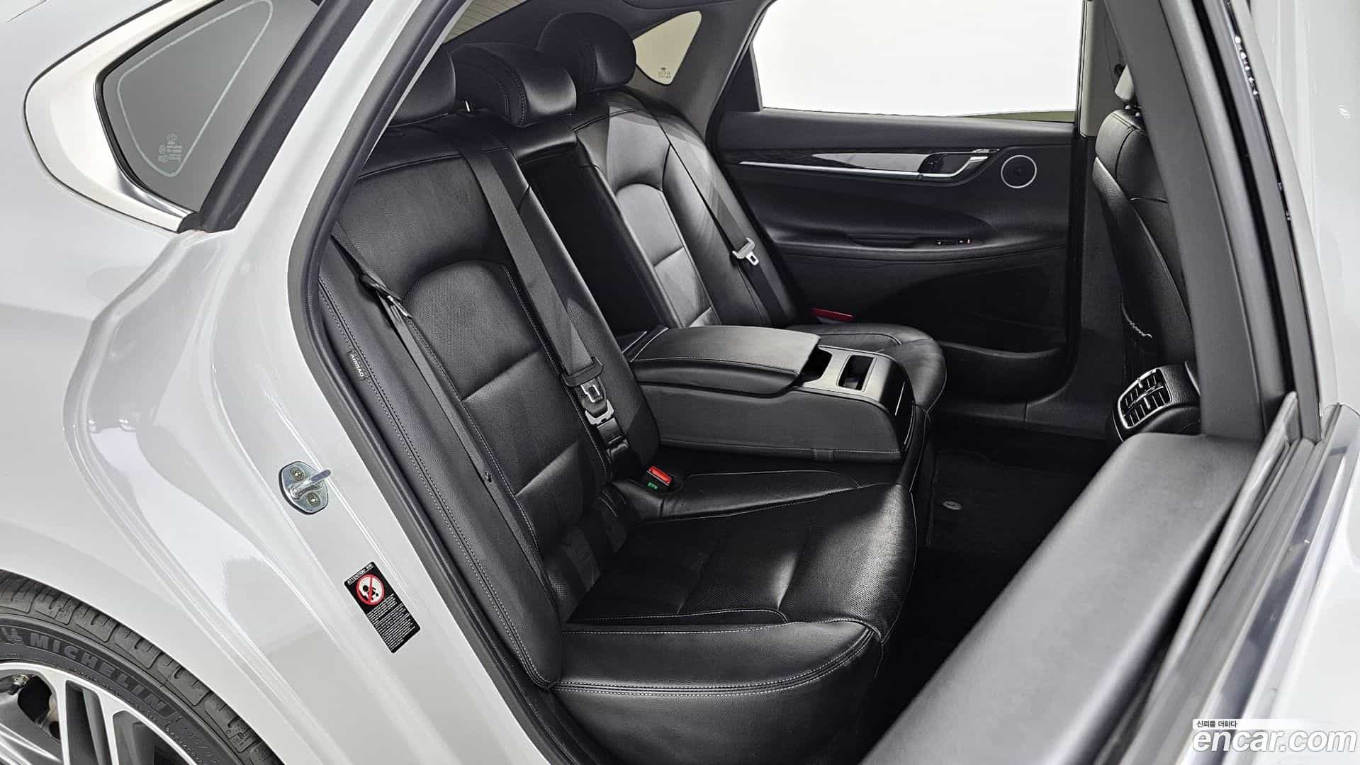 Grandeur Hyundai 2018.2-OPTION-015
