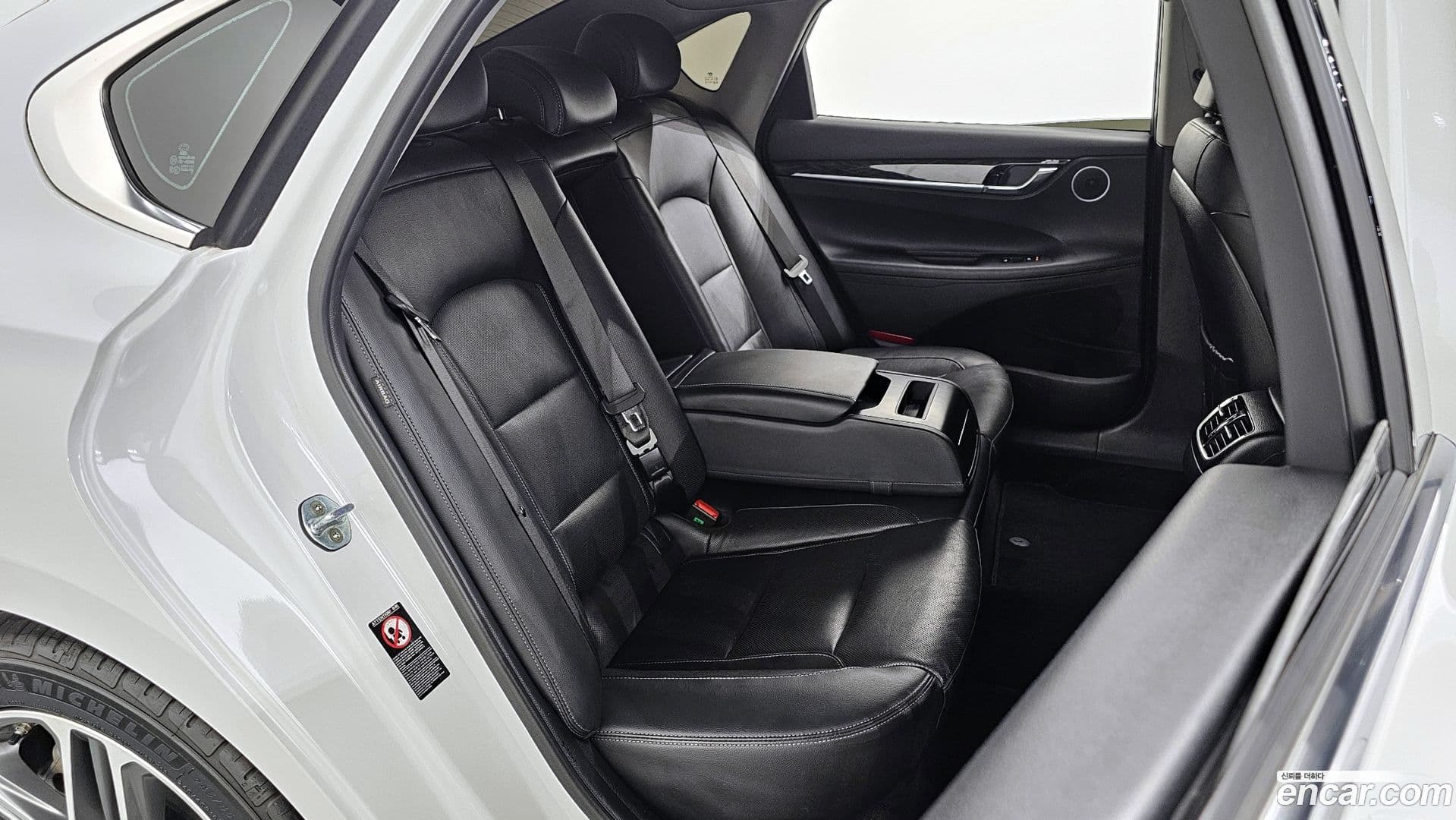 Main__Slider__Photo:Grandeur Hyundai 2018.2-10