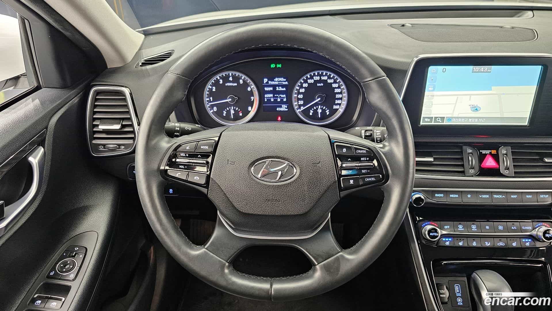 Grandeur Hyundai 2018.2-OPTION-017