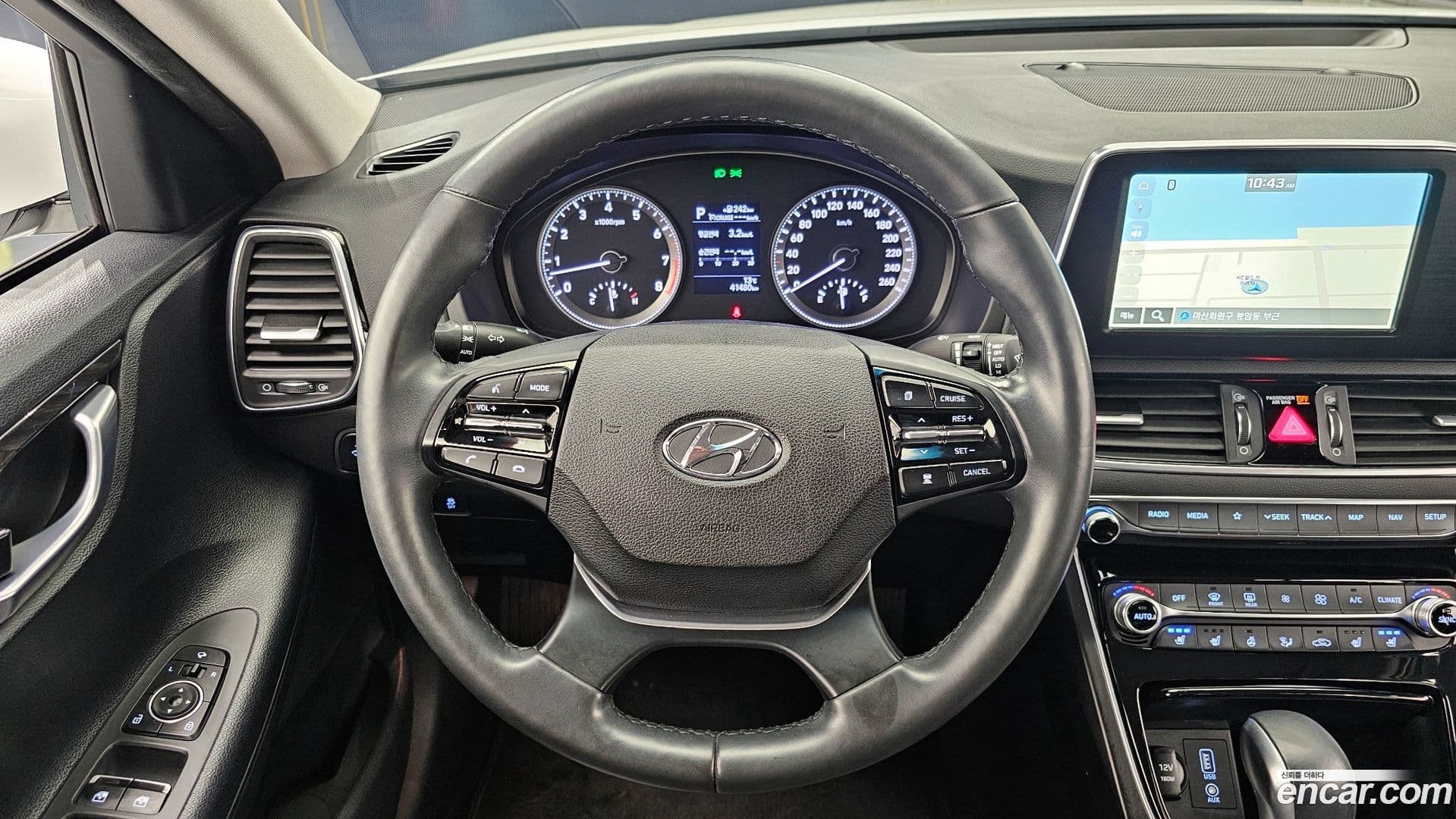 Main__Slider__Photo:Grandeur Hyundai 2018.2-12