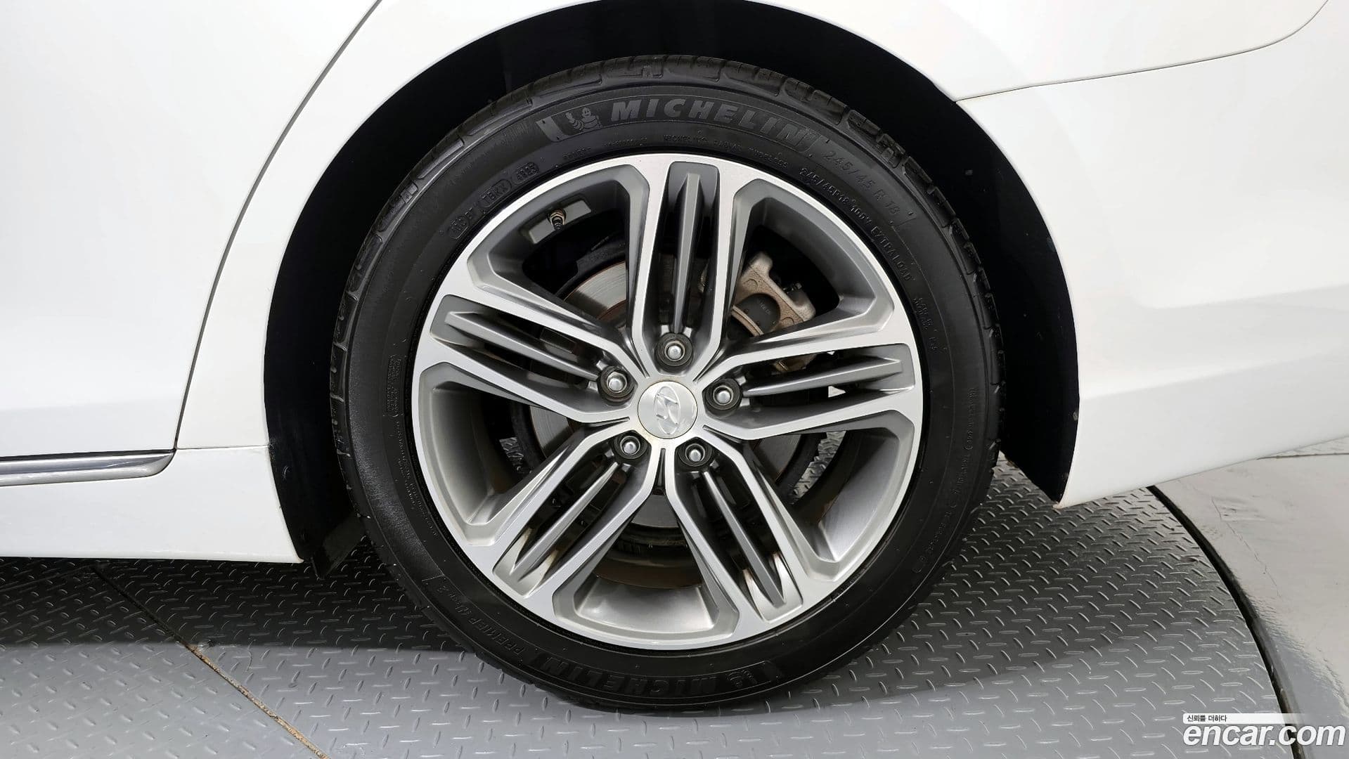 Main__Slider__Photo:Grandeur Hyundai 2018.2-20