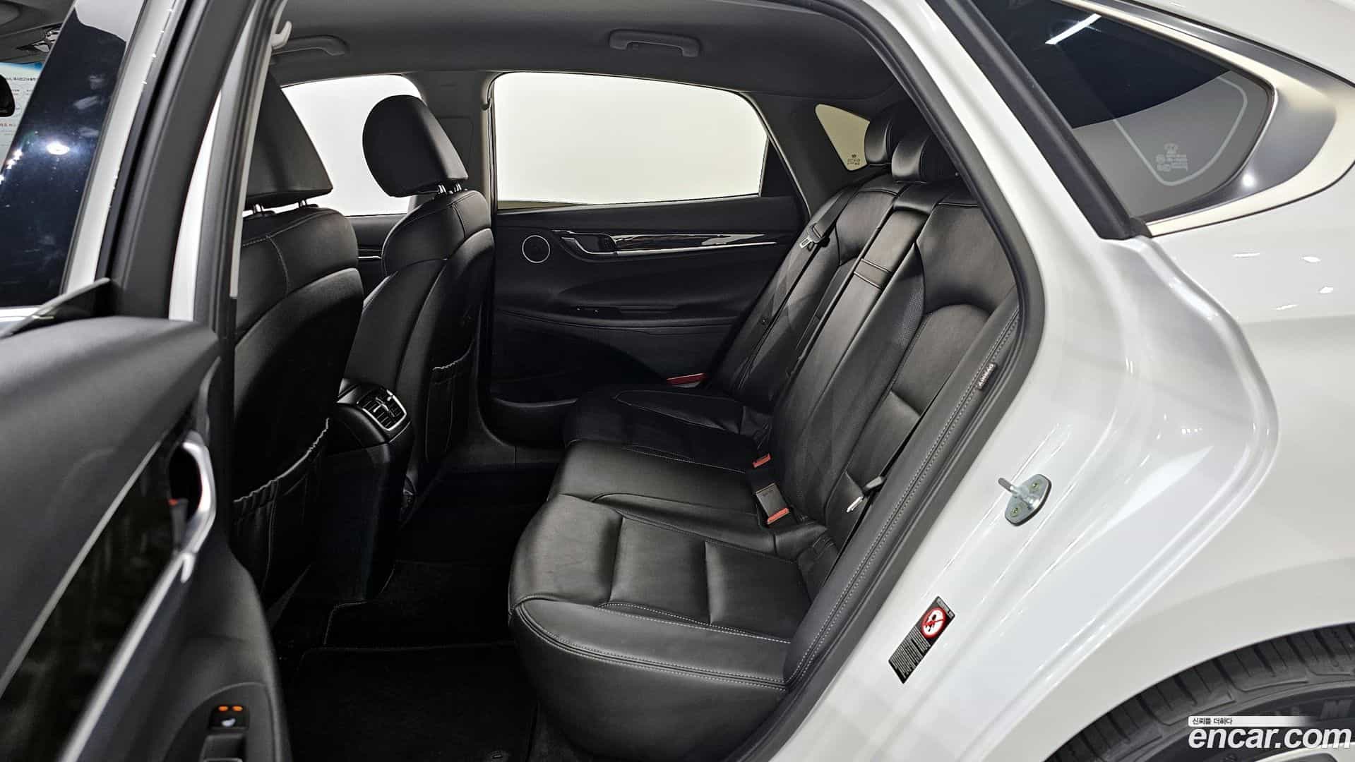 Grandeur Hyundai 2018.2-INNER-036