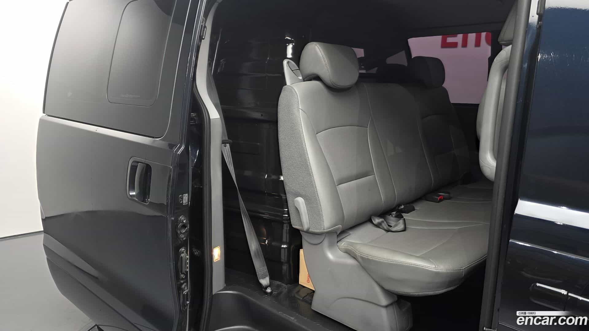 Starex Hyundai 2021.2-OPTION-016