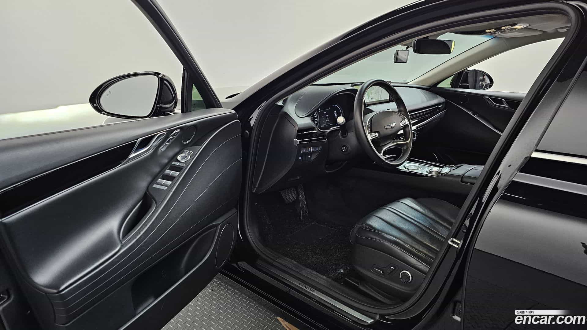 G80 Genesis 2021.0-INNER-010