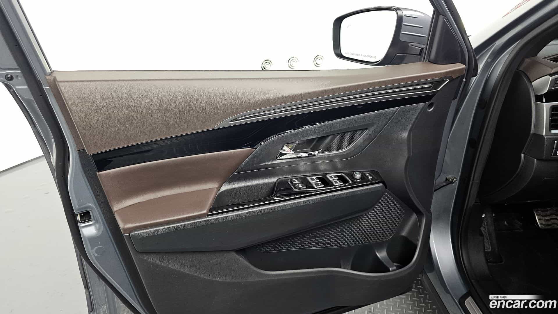 KORANDO KG Mobility 2019.6-OPTION-040
