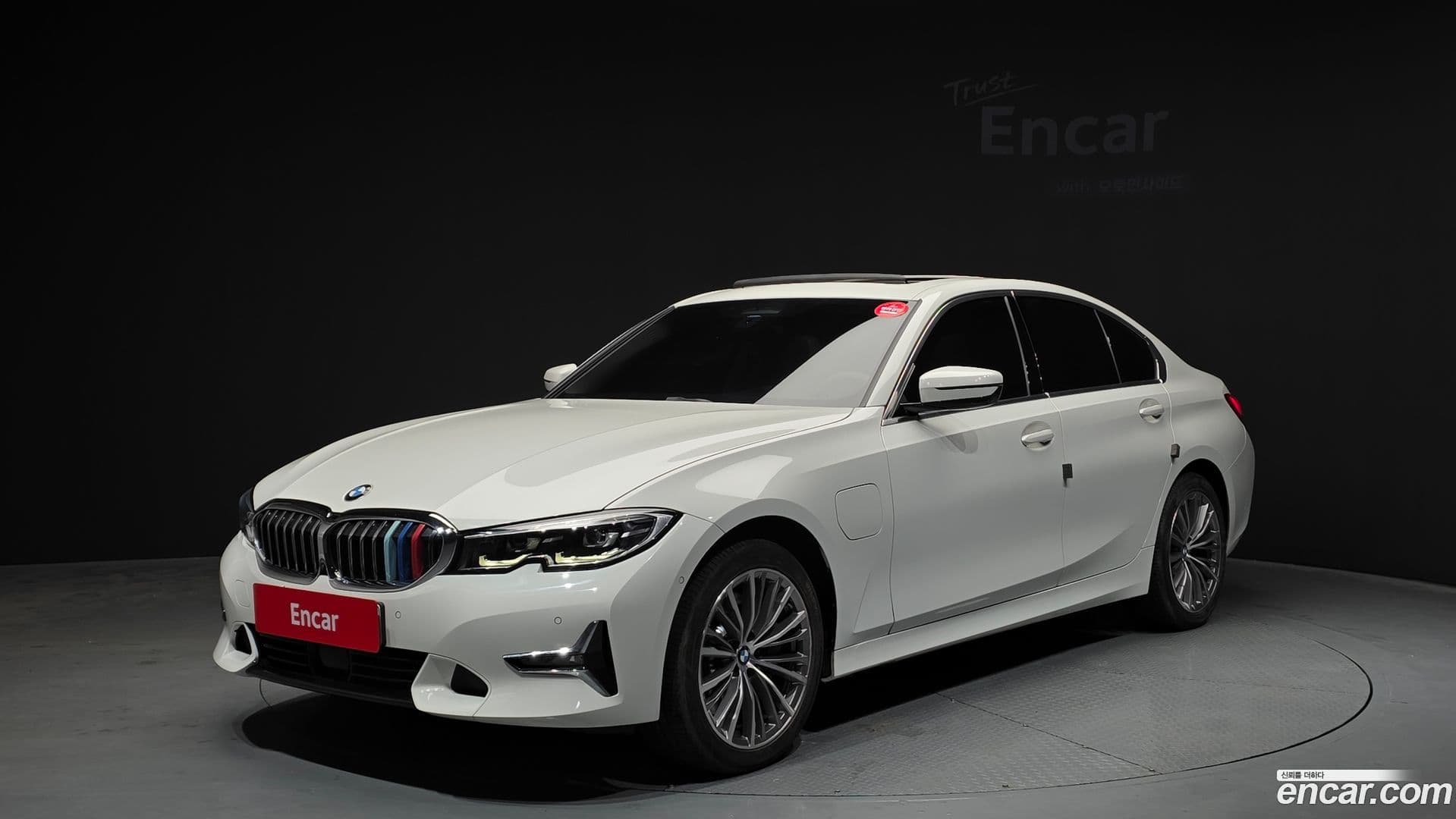 Main__Slider__Photo:3-Series BMW 2021.0-0