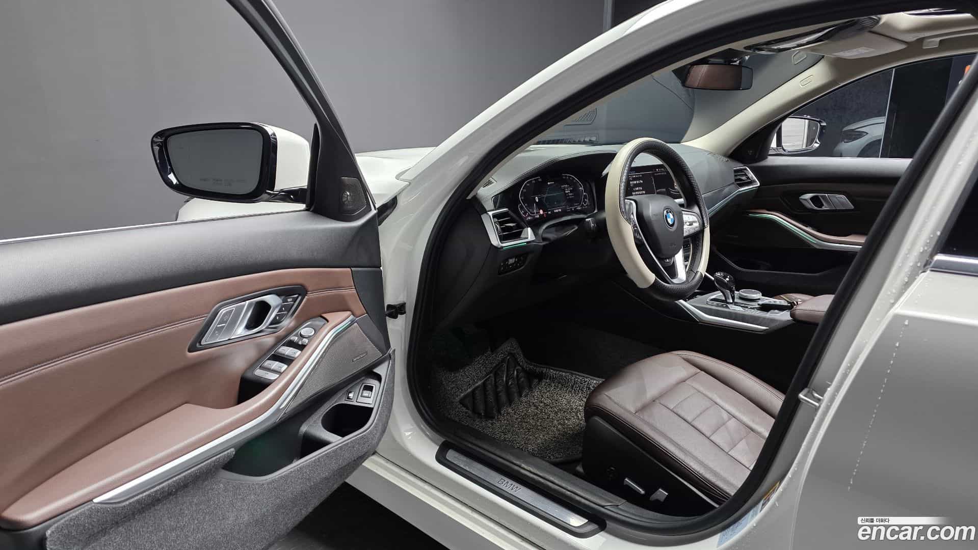 3-Series BMW 2021.0-INNER-010