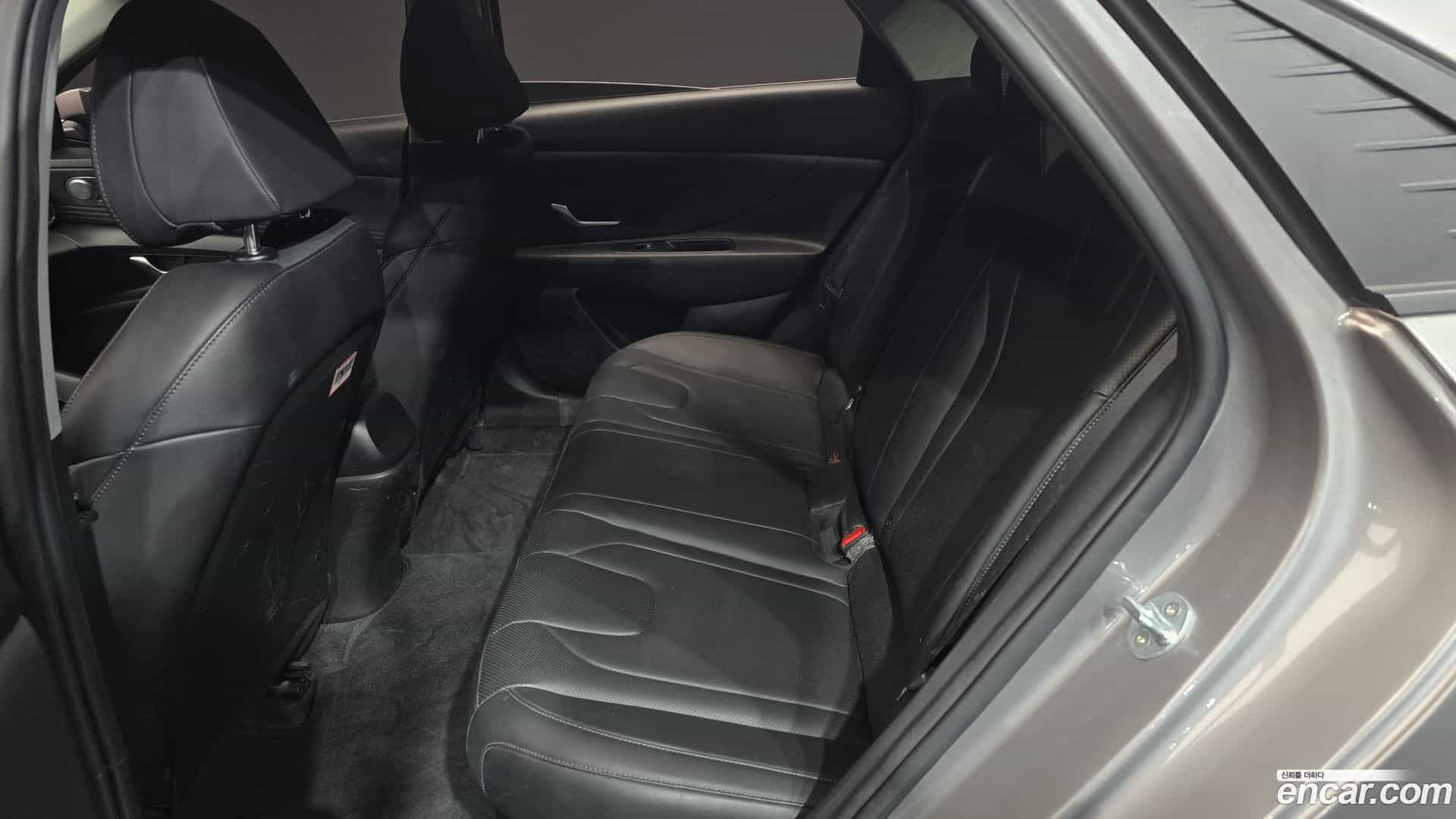 AVANTE Hyundai 2021.3-OPTION-015