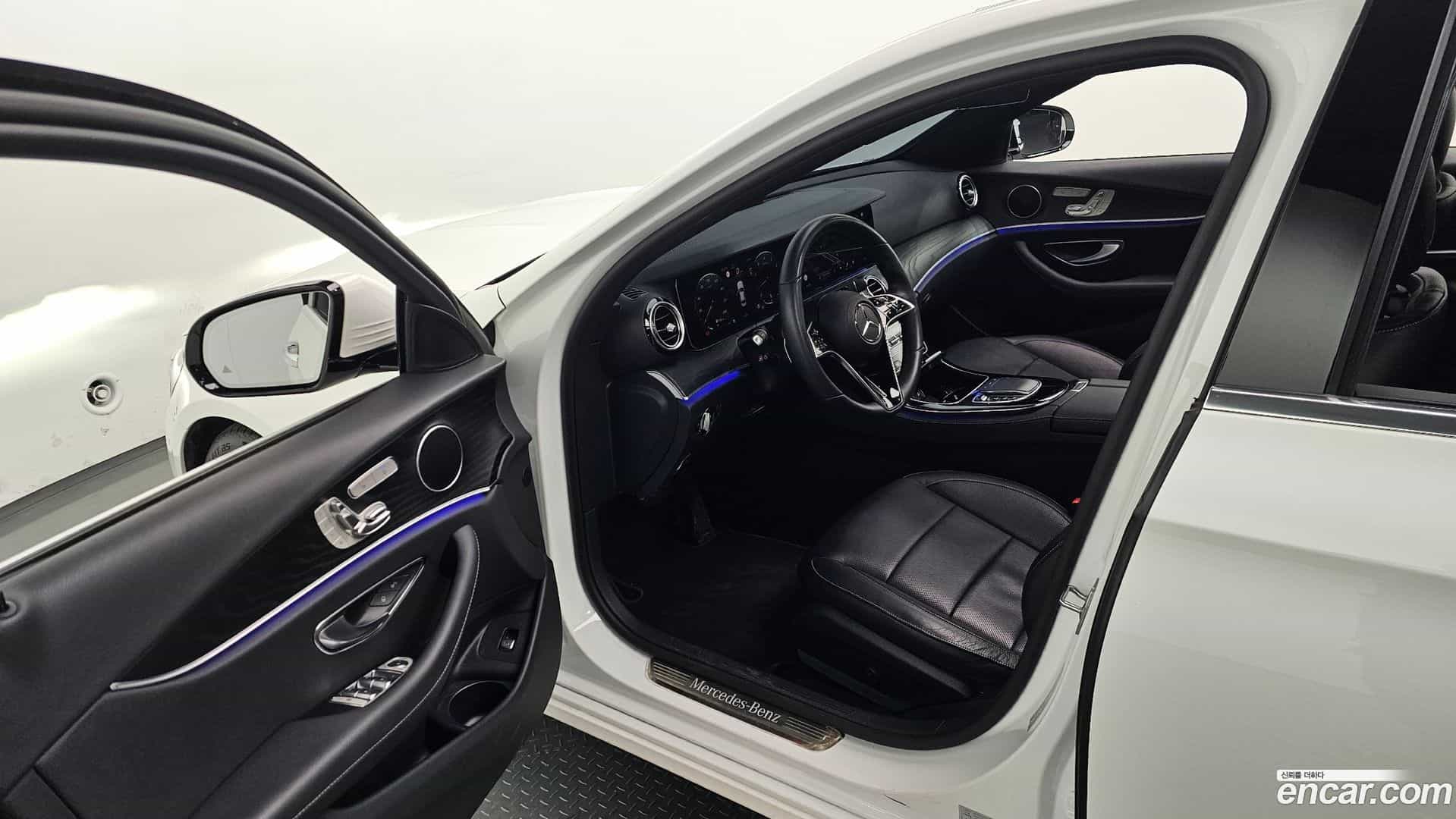 E-Class Mercedes-Benz 2023.7-INNER-010