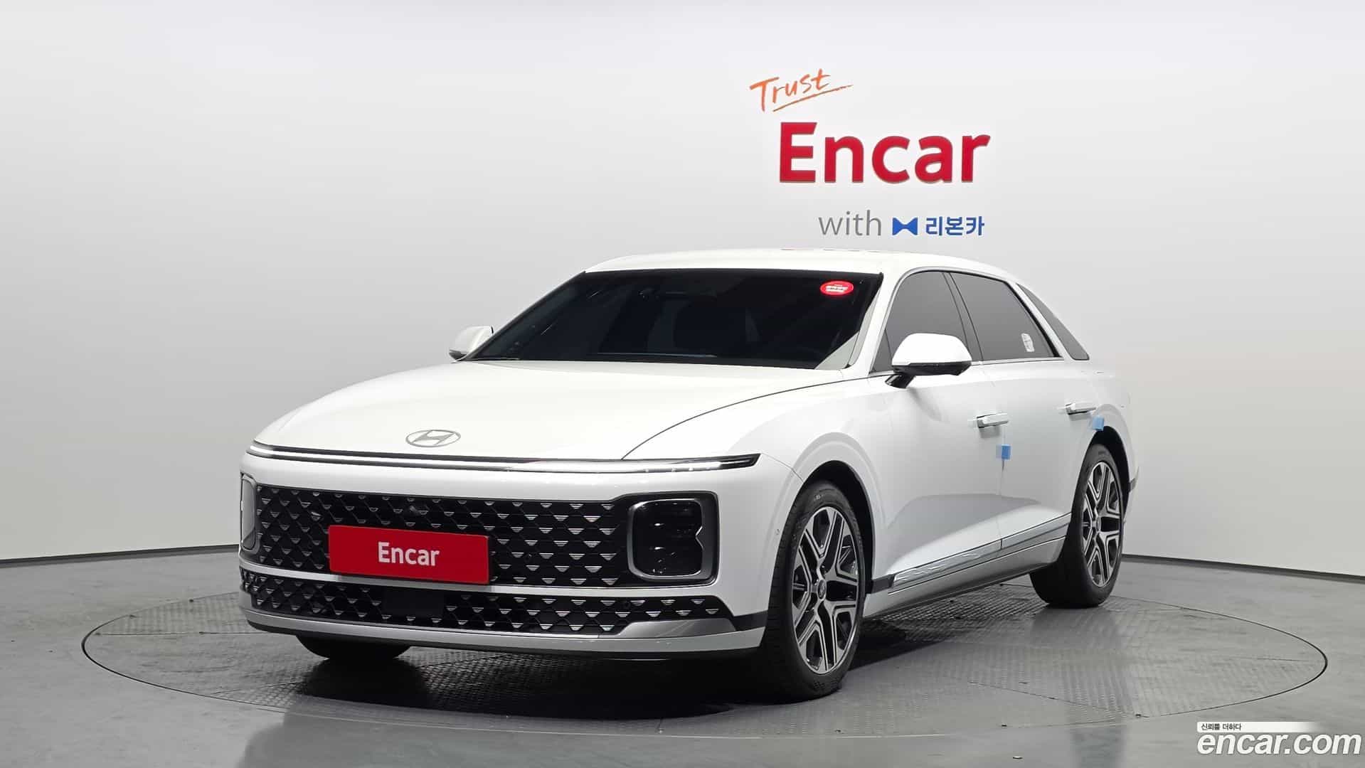 Grandeur Hyundai 2025.1-OUTER-001
