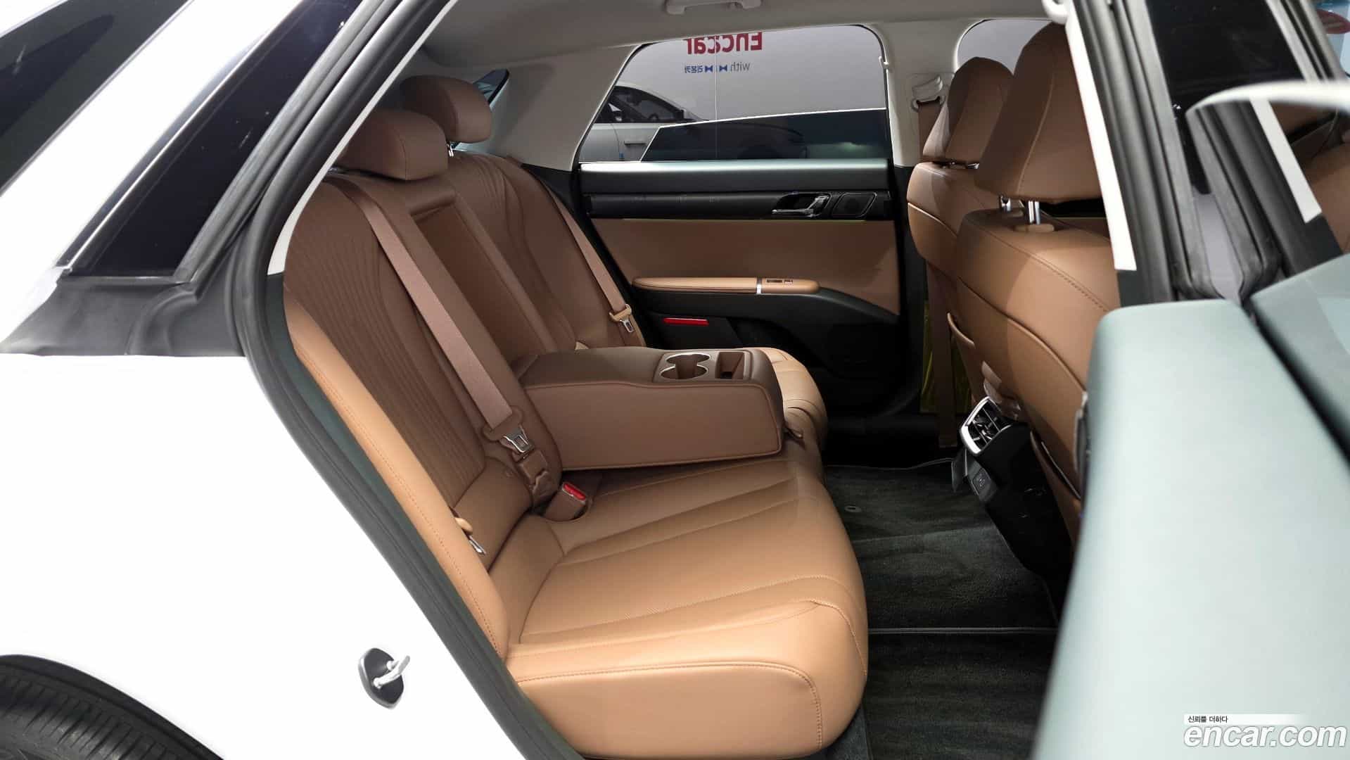 Grandeur Hyundai 2025.1-OPTION-015