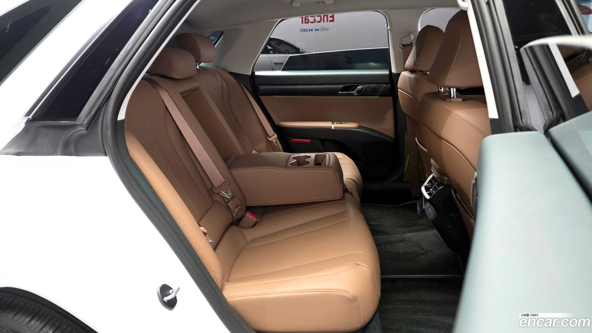 Main__Slider__Photo:Grandeur Hyundai 2025.1-10