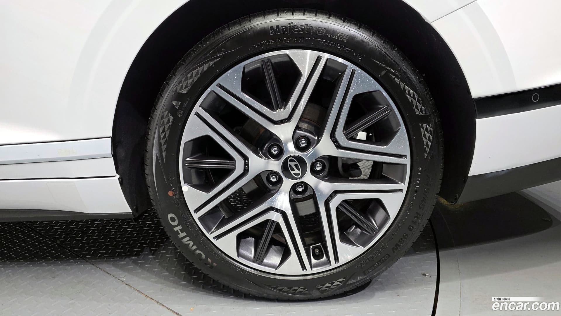 Main__Slider__Photo:Grandeur Hyundai 2025.1-20