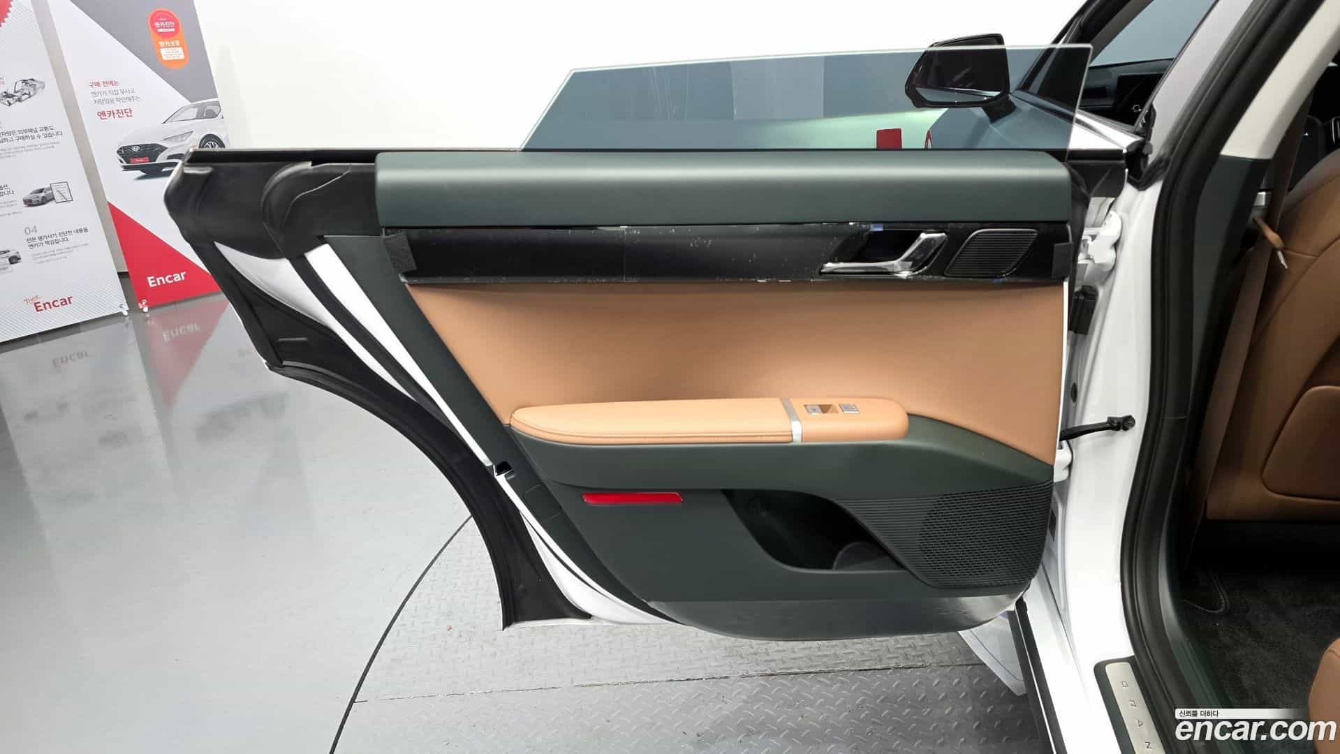 Grandeur Hyundai 2025.1-INNER-034
