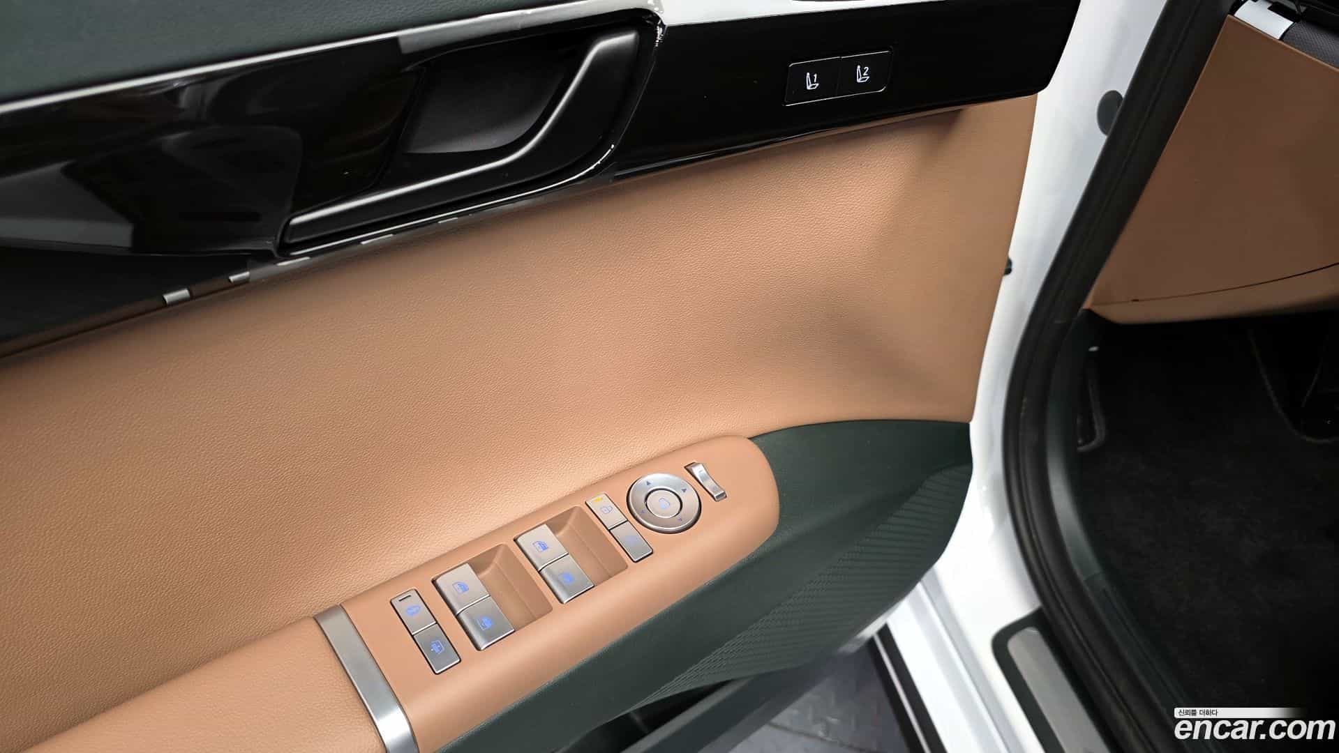 Grandeur Hyundai 2025.1-OPTION-043