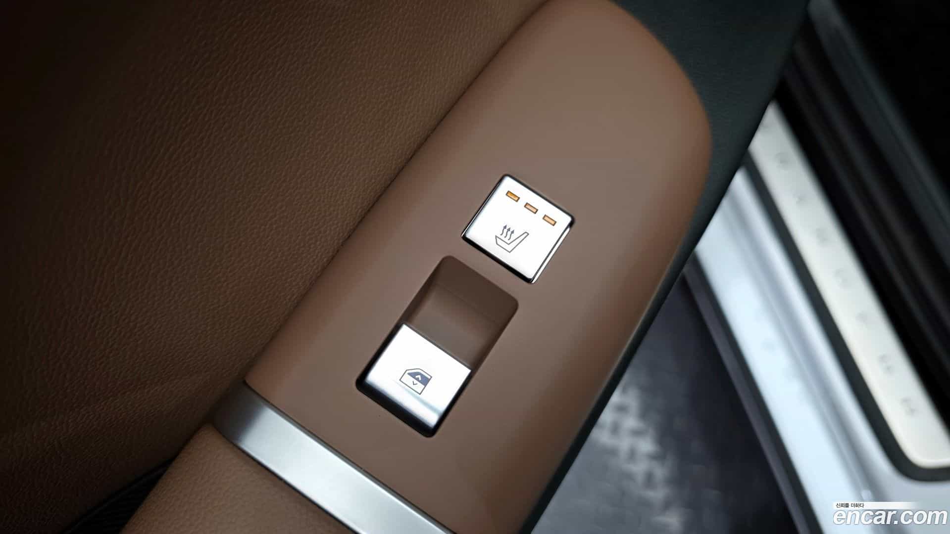 Grandeur Hyundai 2025.1-OPTION-049