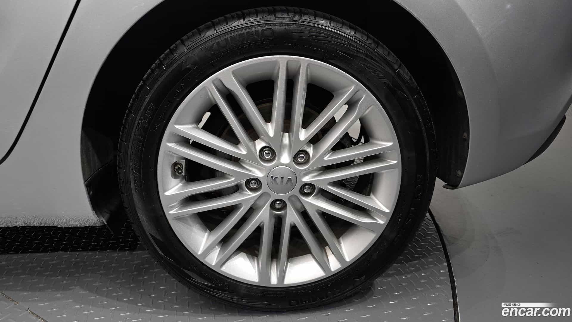 Carens Kia 2017.0-OUTER-031