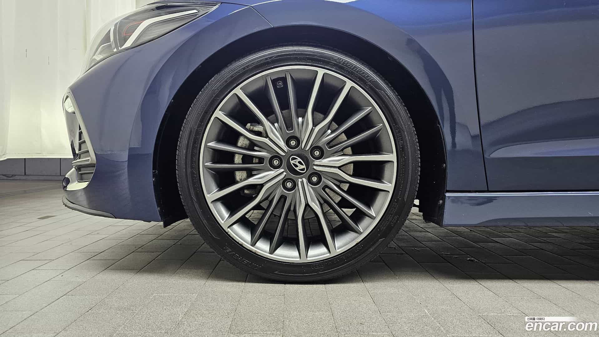 AVANTE Hyundai 2018.10-OUTER-005