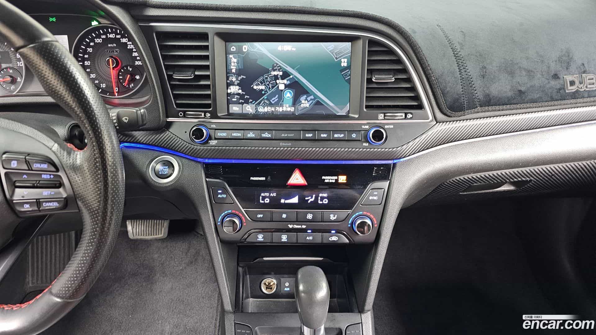 AVANTE Hyundai 2018.10-OPTION-017