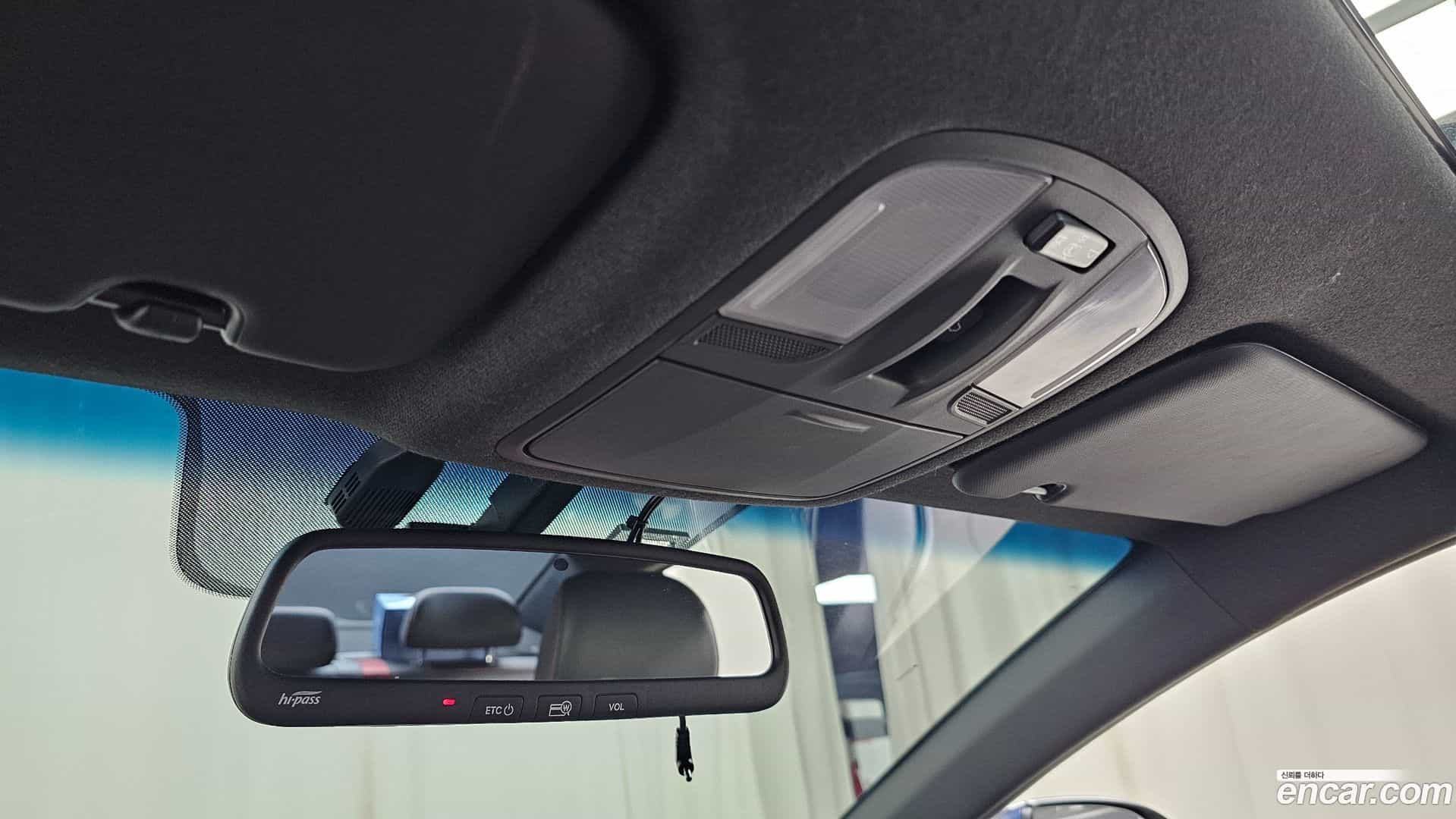 AVANTE Hyundai 2018.10-OPTION-023