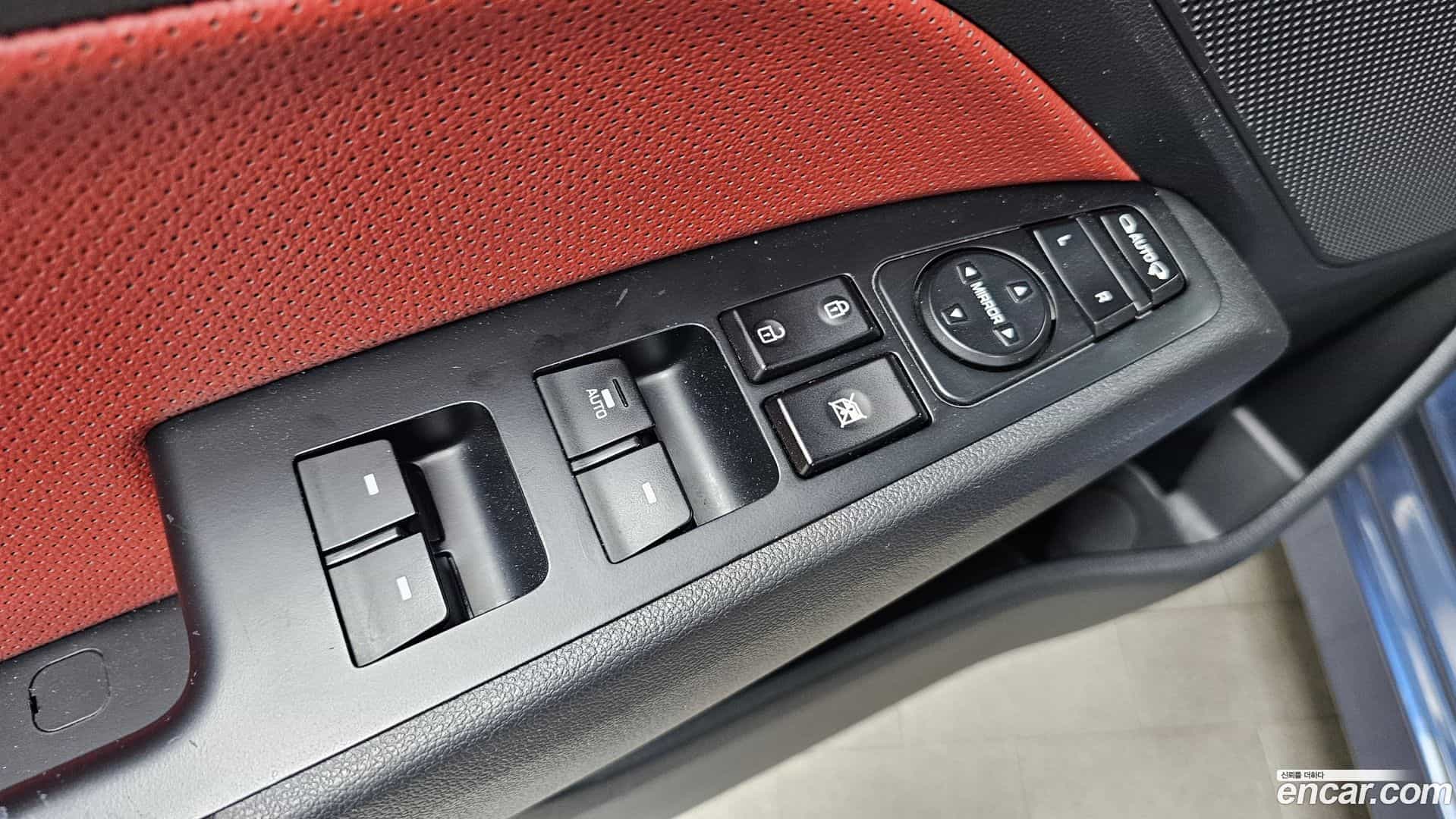 AVANTE Hyundai 2018.10-OPTION-041