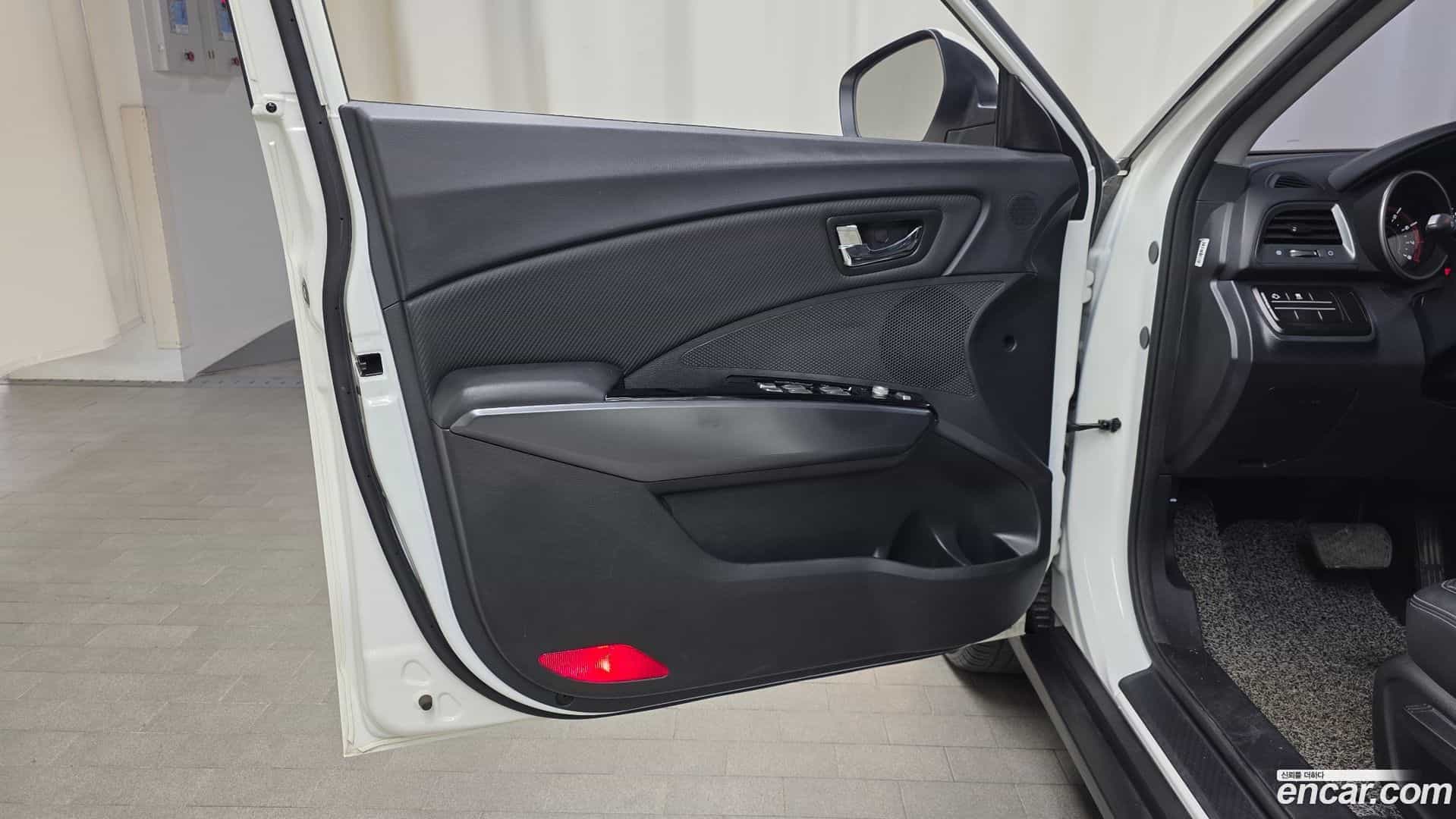 TIBOLI KG Mobility 2018.6-INNER-034