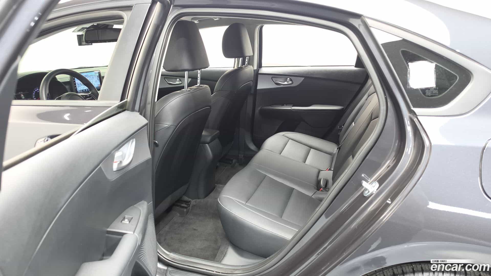K3 Kia 2023.1-OPTION-015