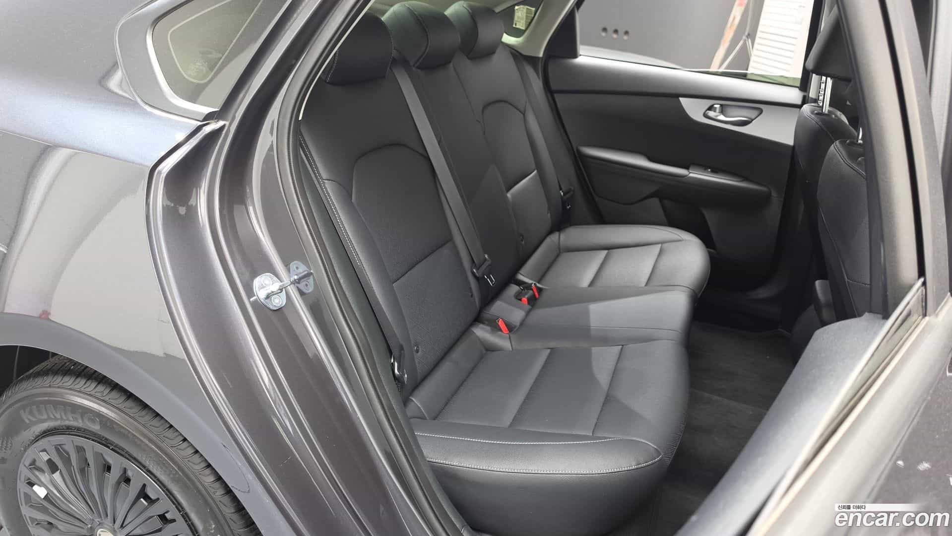 K3 Kia 2023.1-INNER-036