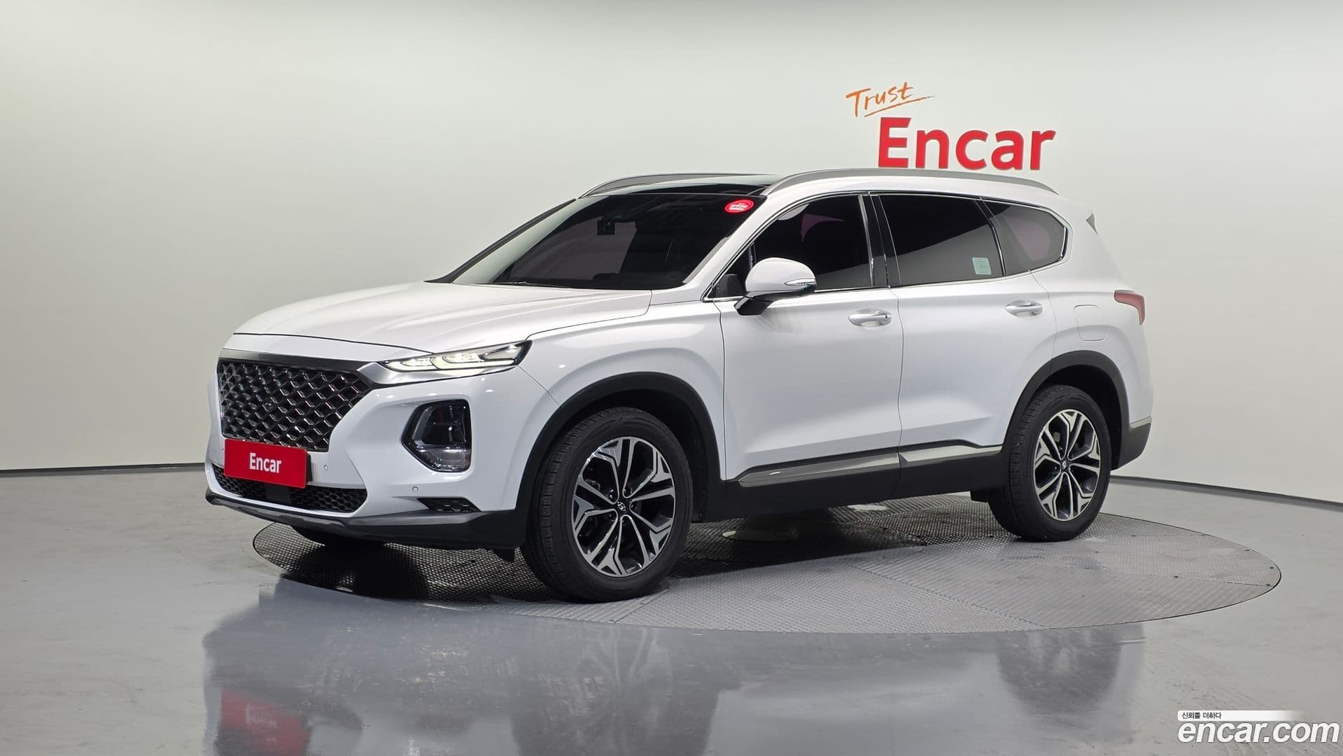 Main__Slider__Photo:Santafe Hyundai 2018.9-0