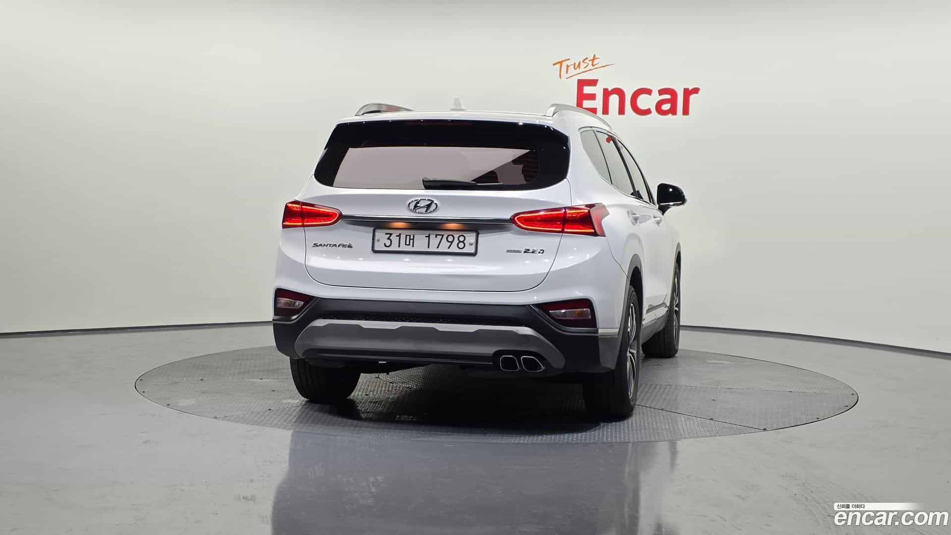 Santafe Hyundai 2018.9-OUTER-004