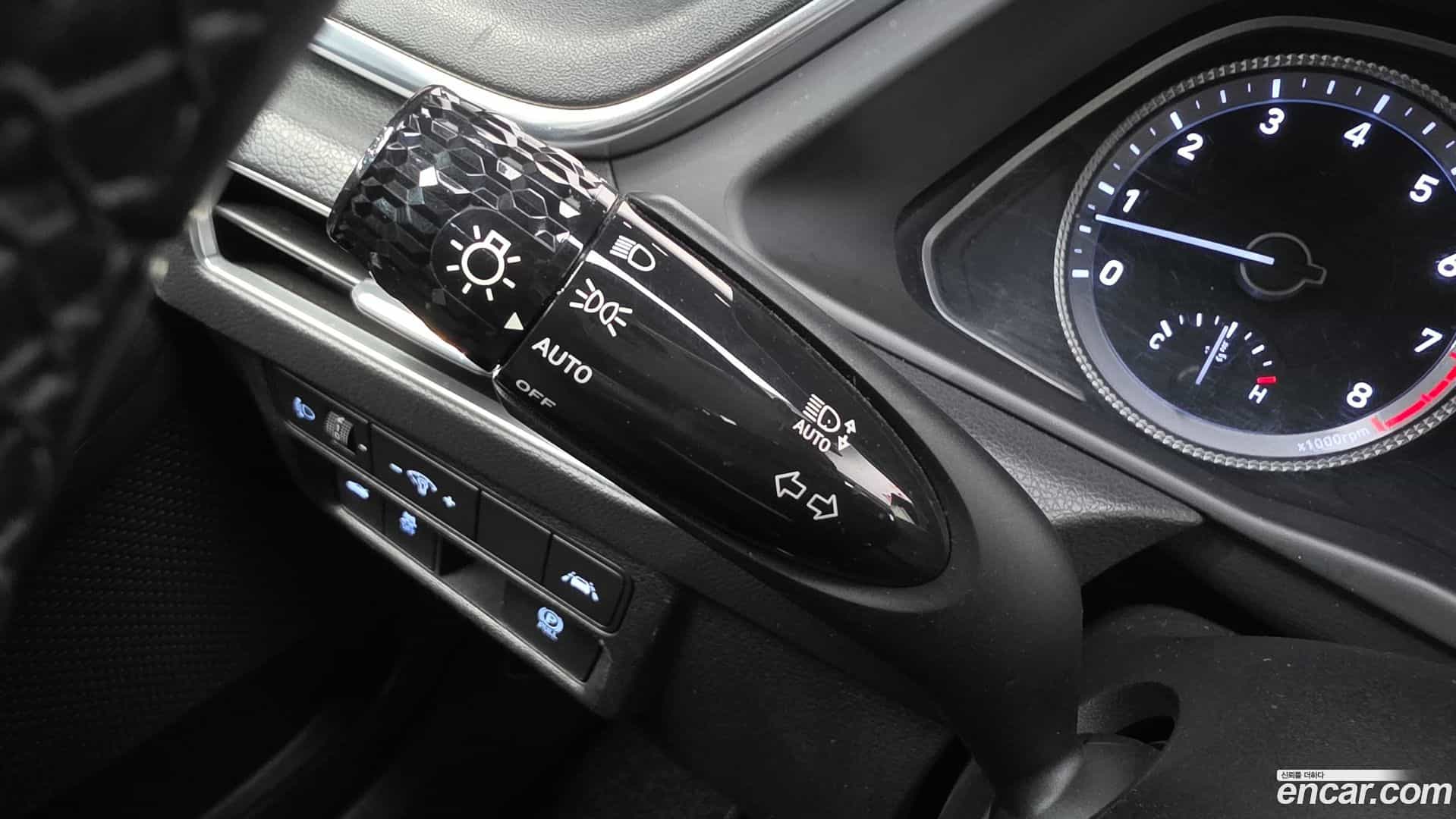 Sonata Hyundai 2019.4-OPTION-021