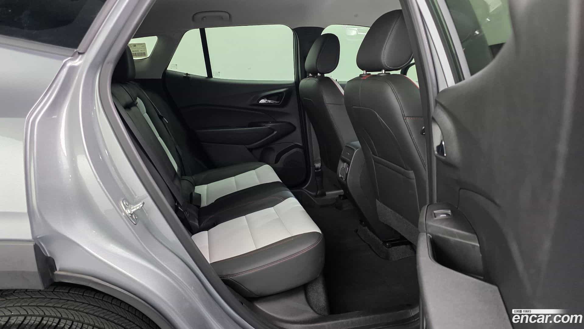 Trax Chevrolet 2025.11-OPTION-016