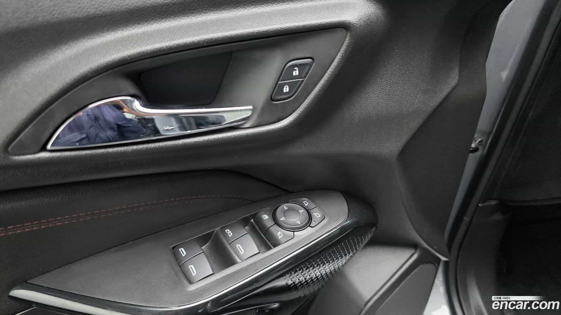 Trax Chevrolet 2025.11-OPTION-040