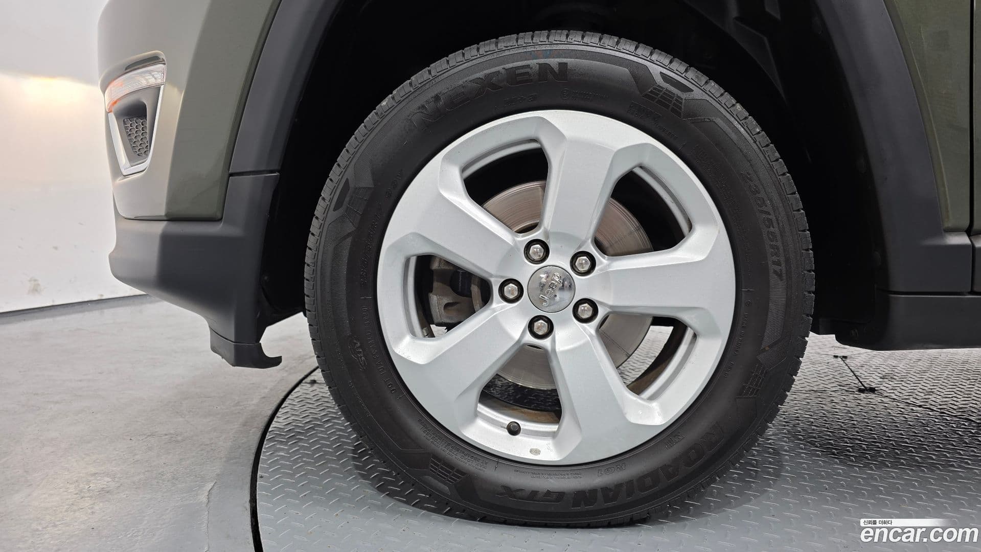 Main__Slider__Photo:Compass Jeep 2019.3-4