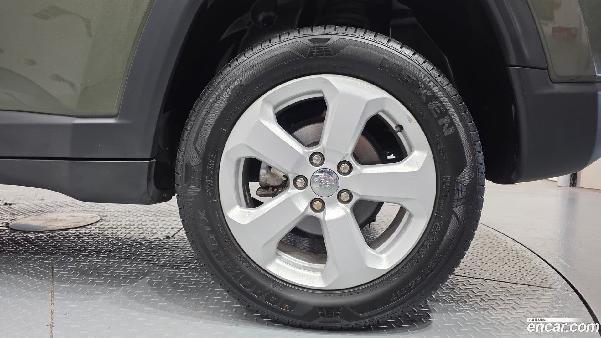 Main__Slider__Photo:Compass Jeep 2019.3-20