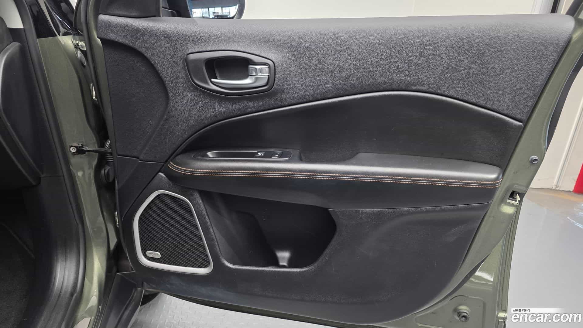 Compass Jeep 2019.3-INNER-034