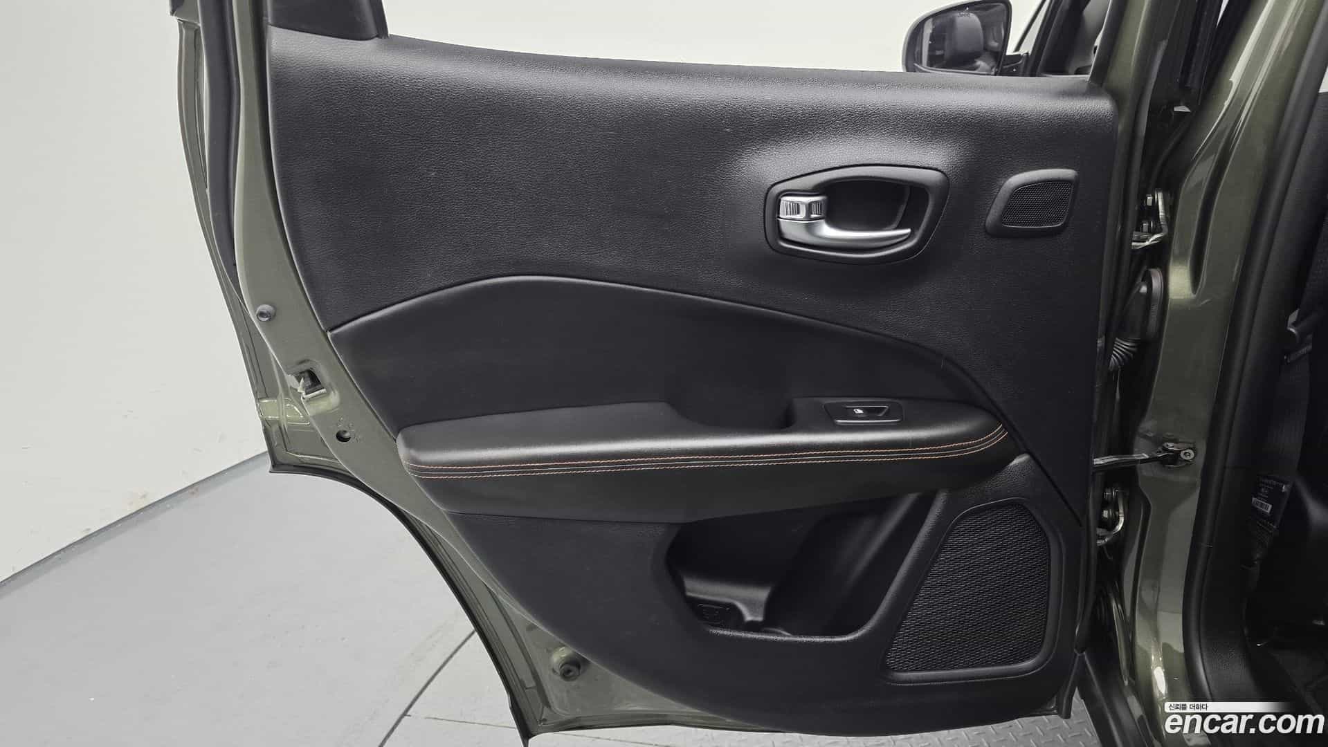 Compass Jeep 2019.3-INNER-035