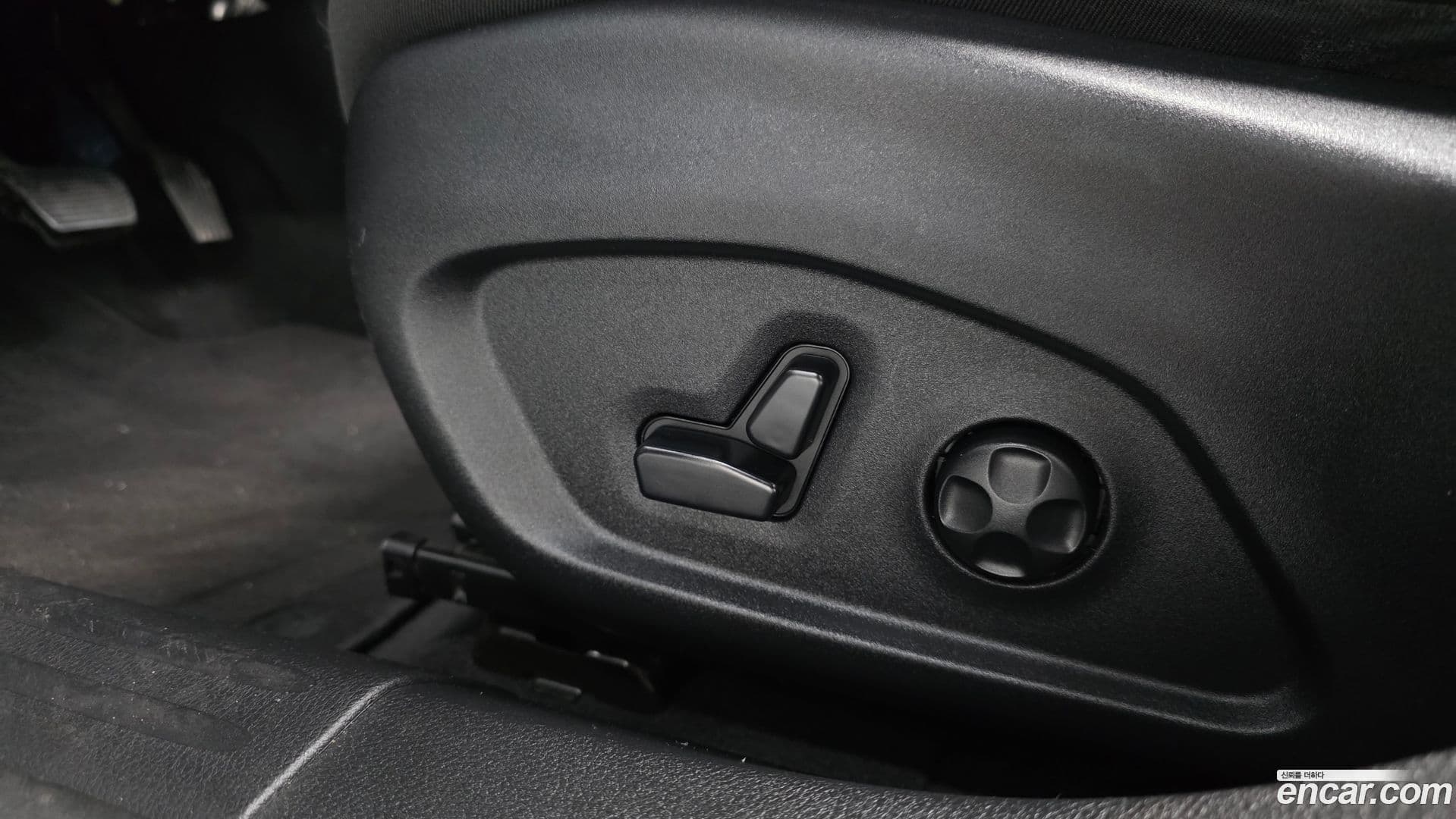 Main__Slider__Photo:Compass Jeep 2019.3-27