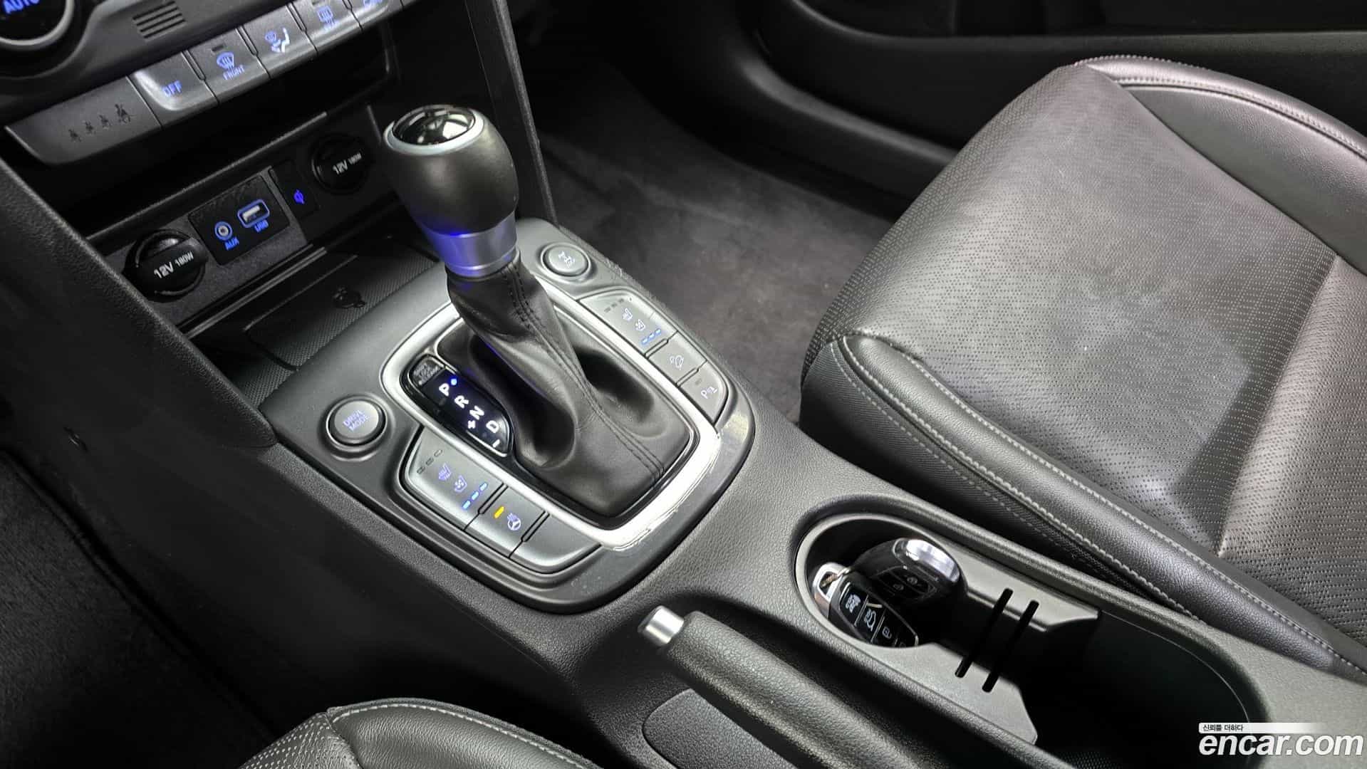 Kona Hyundai 2018.0-INNER-009