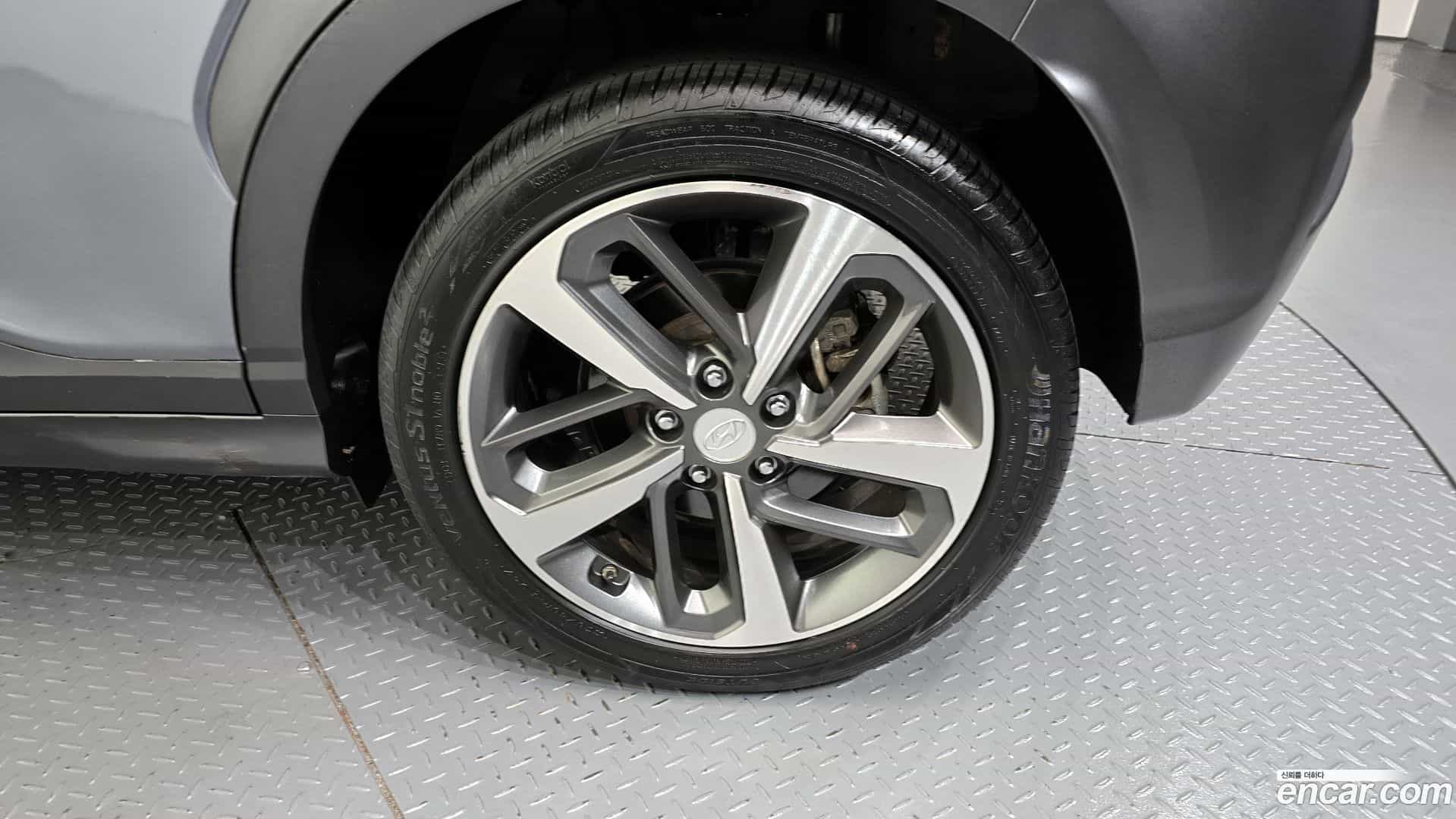Kona Hyundai 2018.0-OUTER-031