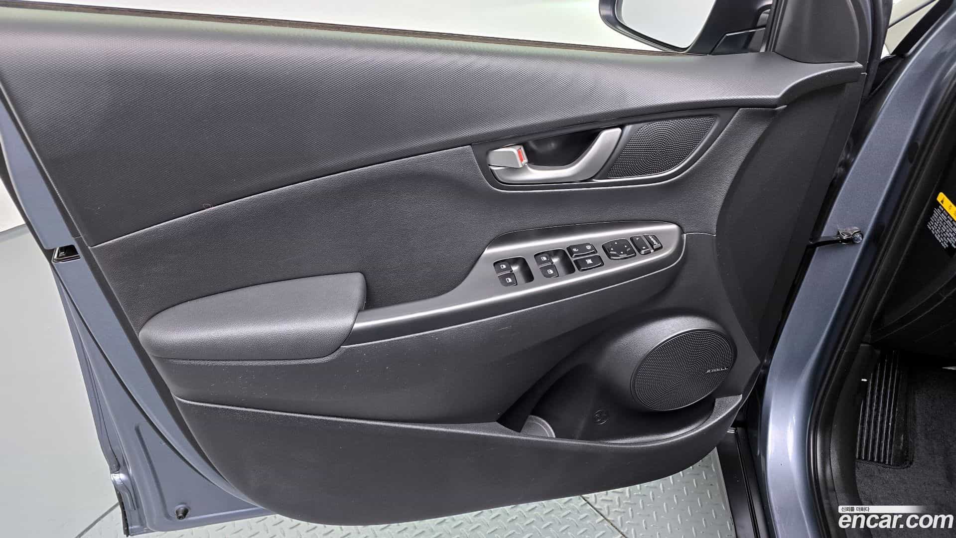 Kona Hyundai 2018.0-INNER-034