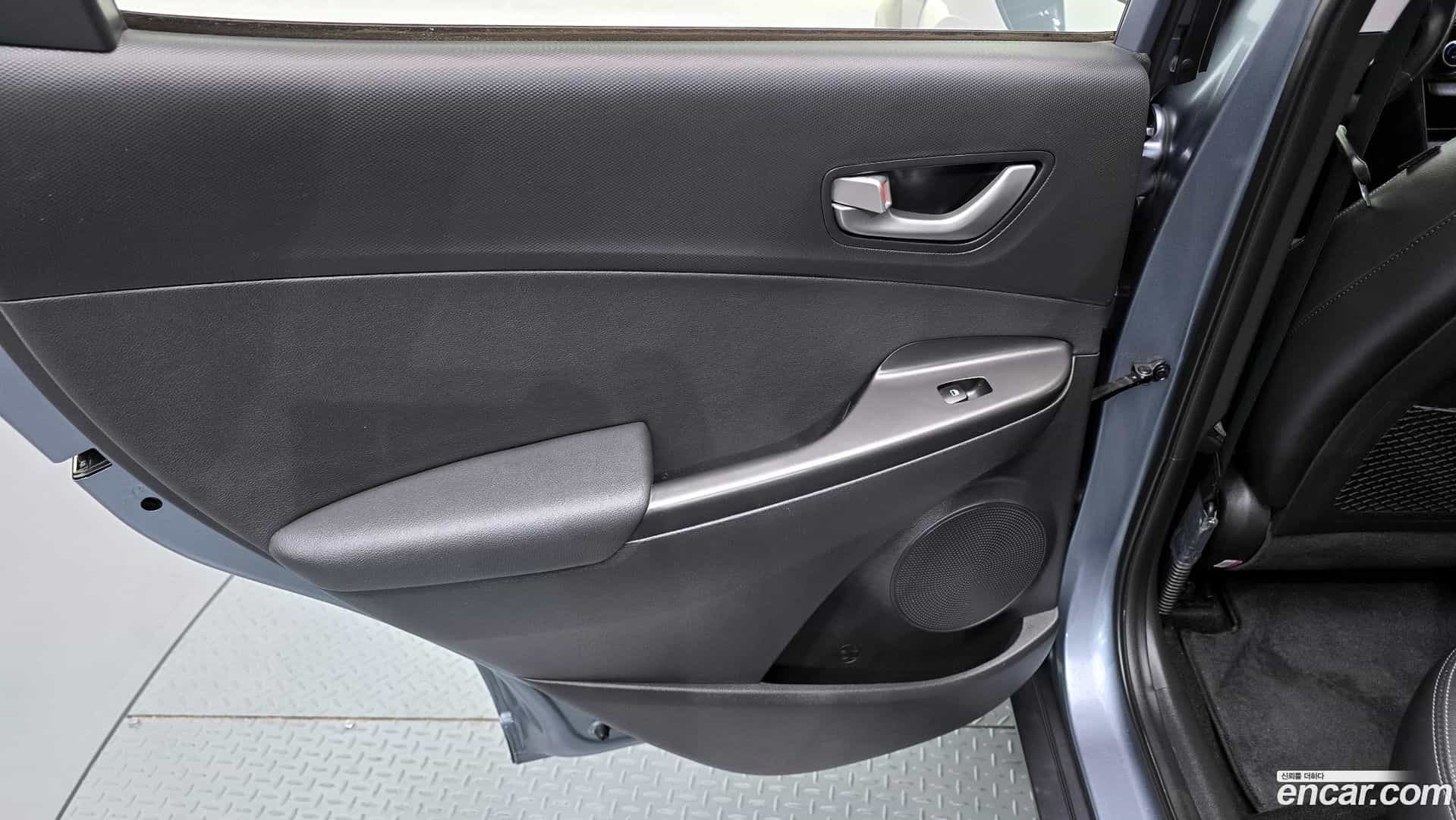 Kona Hyundai 2018.0-INNER-035