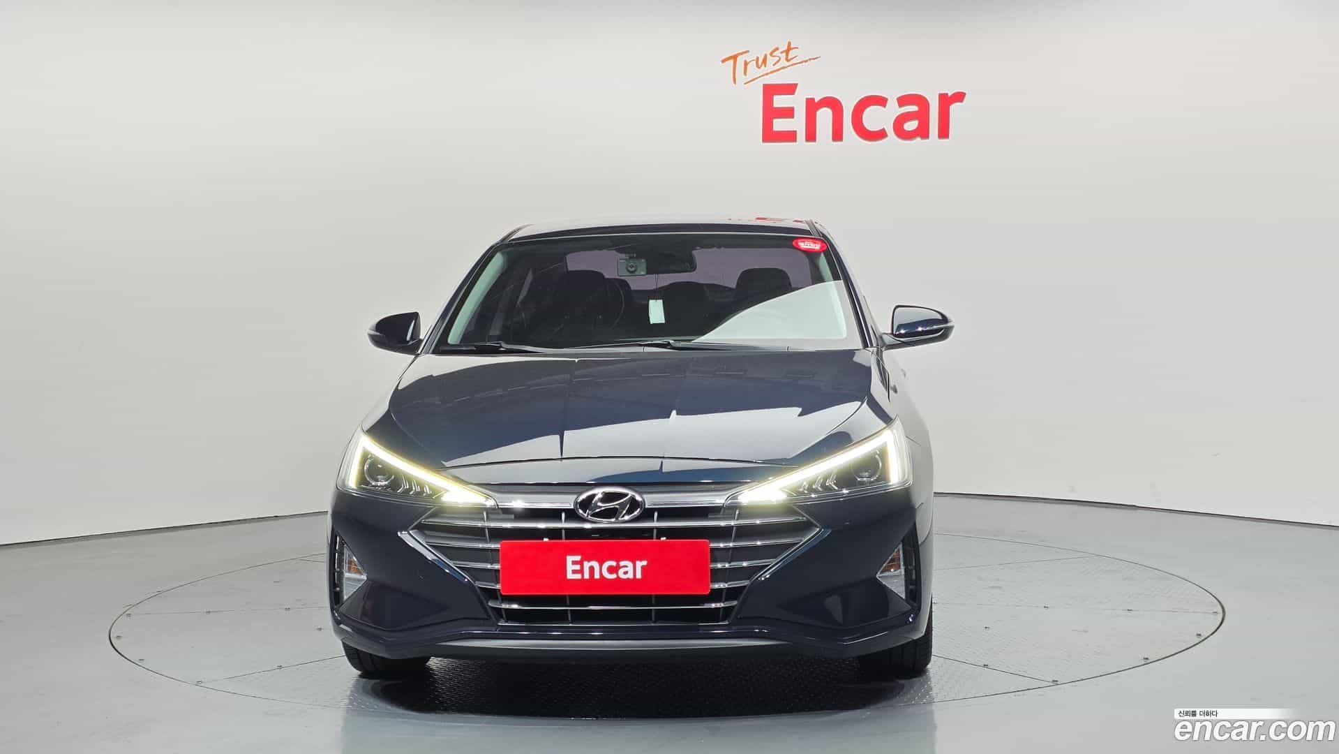 AVANTE Hyundai 2019.6-OUTER-003