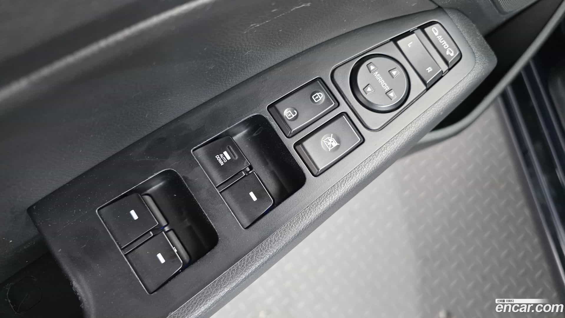 AVANTE Hyundai 2019.6-OPTION-017