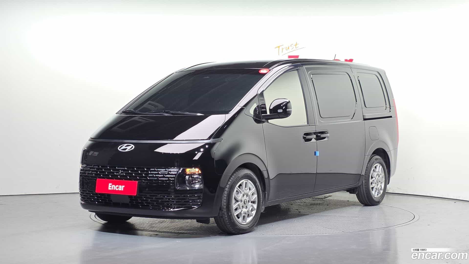 Staria Hyundai 2025.9-OUTER-001