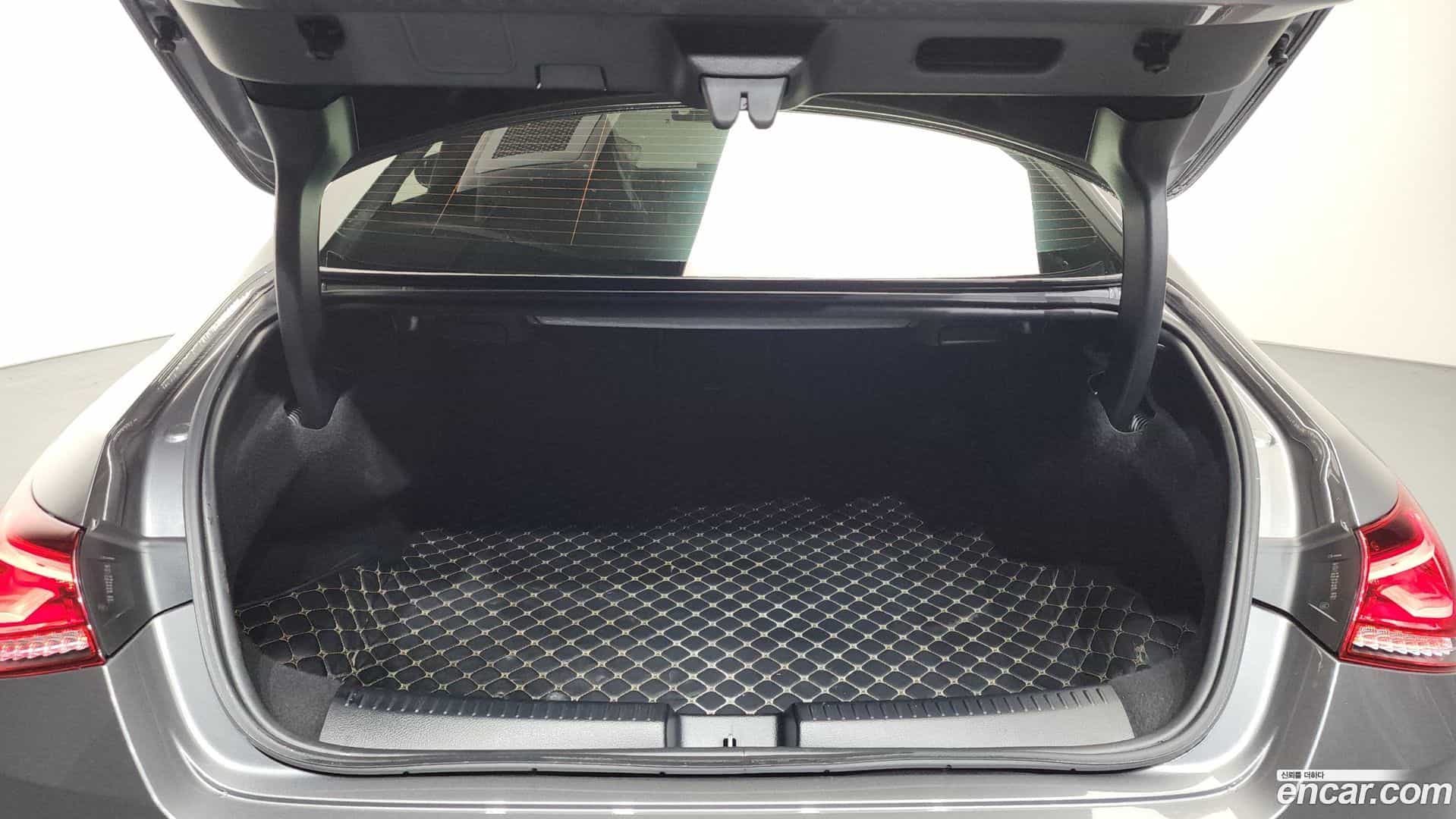 CLA-Class Mercedes-Benz 2021.8-OPTION-020